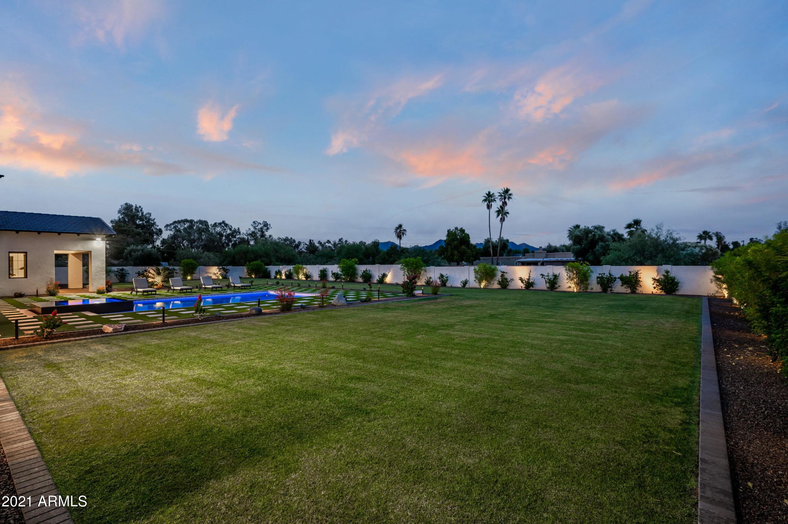 LOR VILLA ESTATES - Residential
