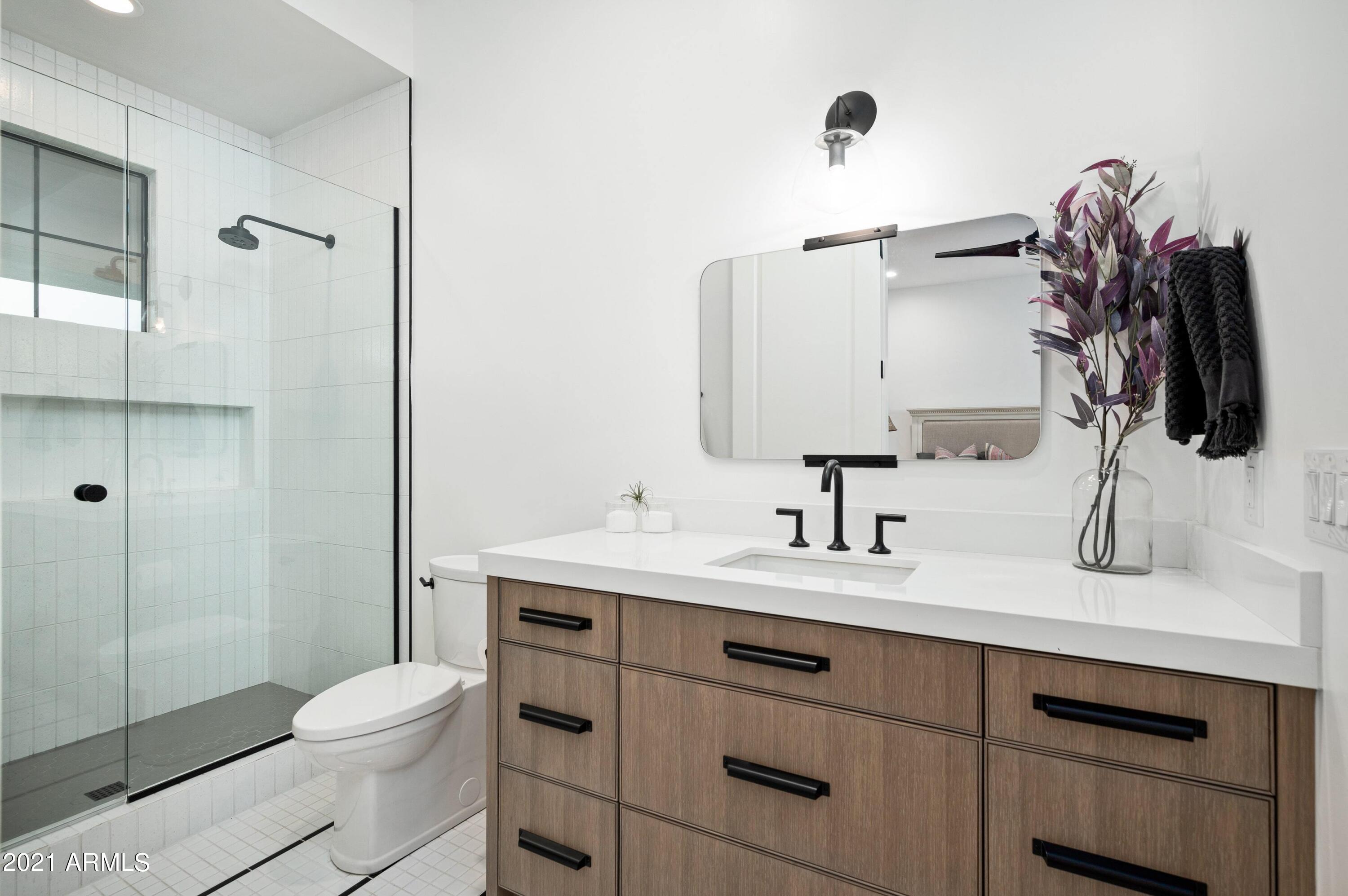 LOR VILLA ESTATES - Residential