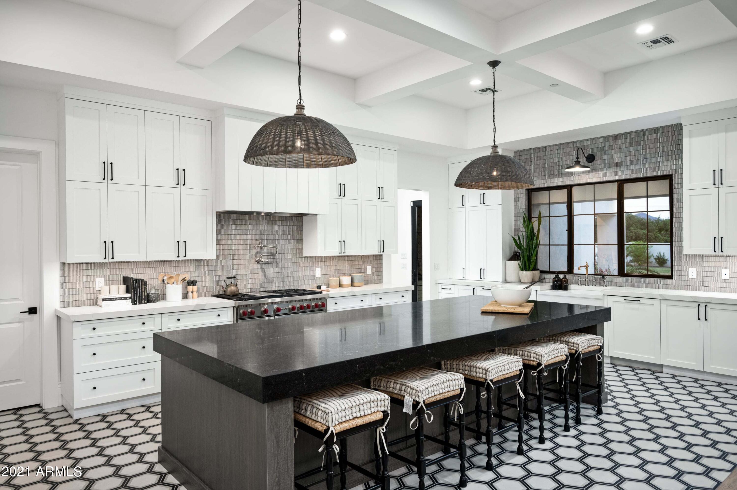 LOR VILLA ESTATES - Residential