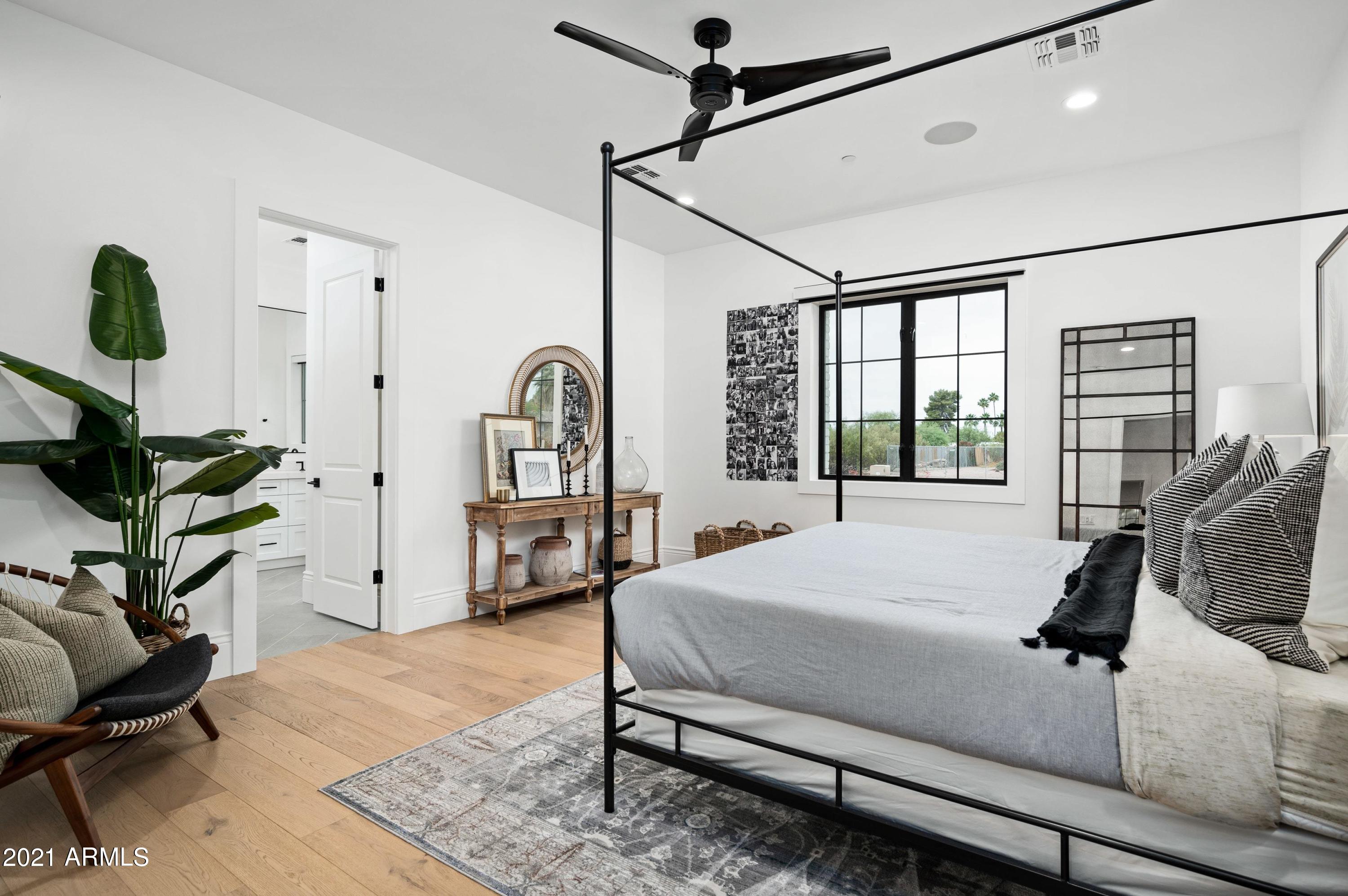 LOR VILLA ESTATES - Residential