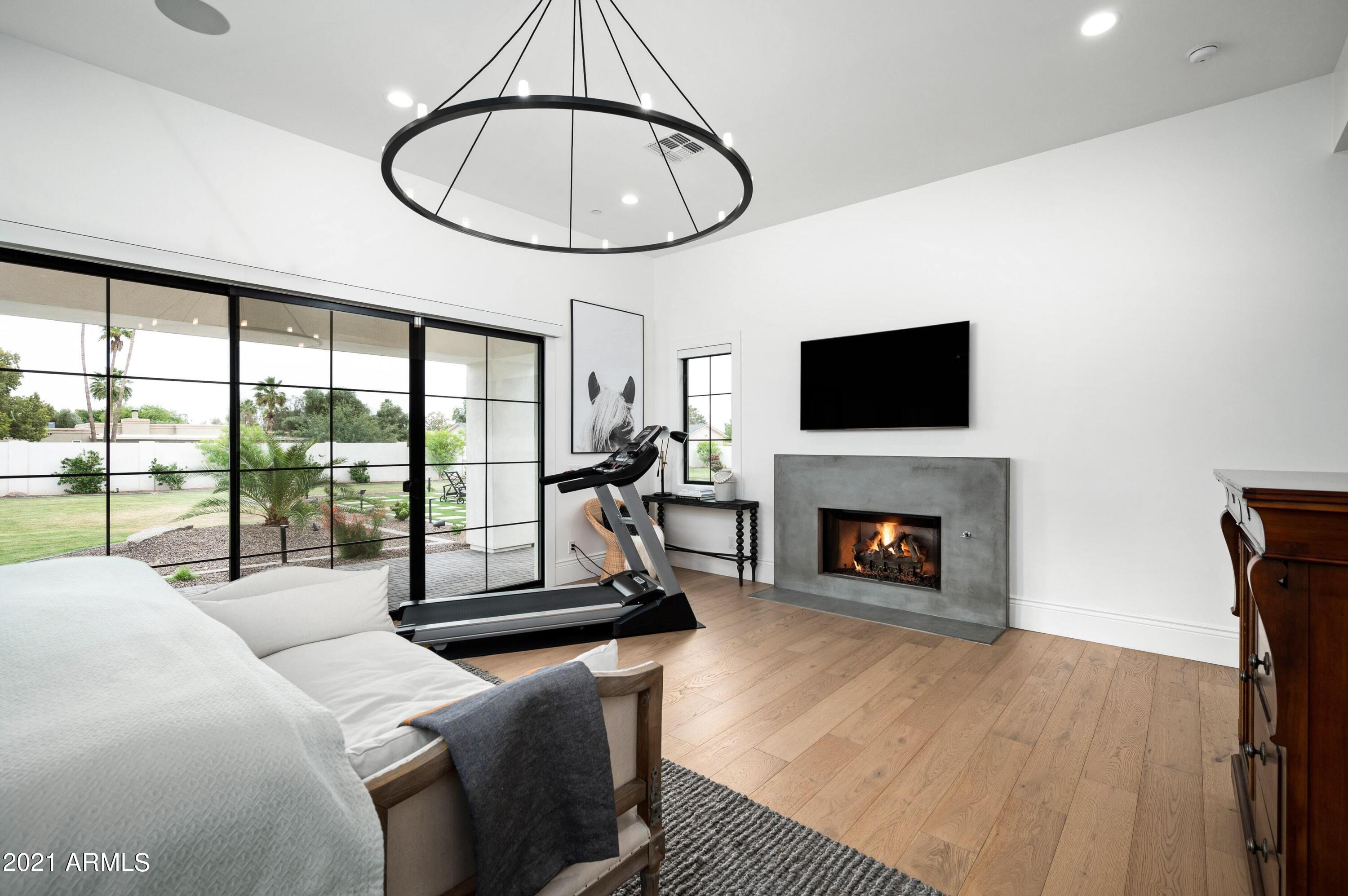 LOR VILLA ESTATES - Residential
