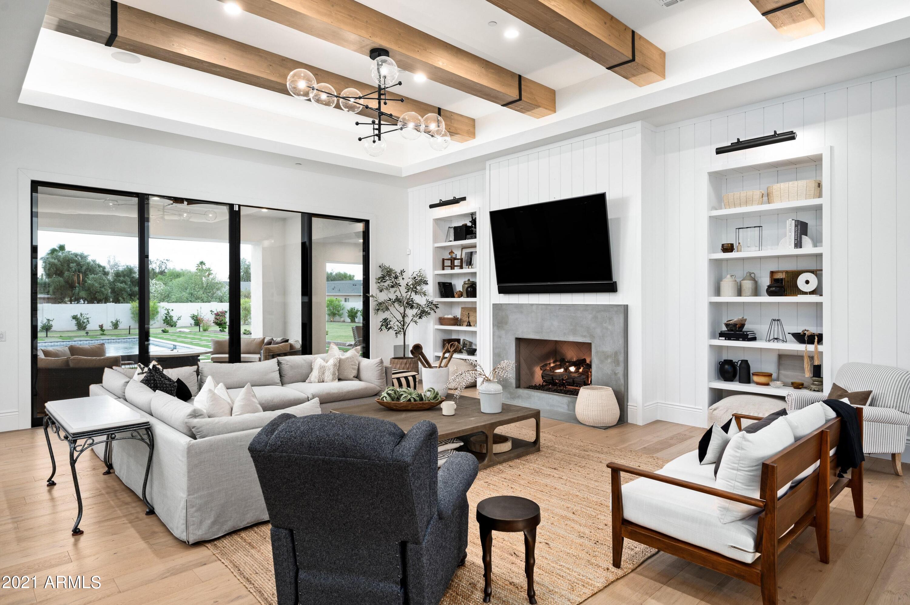 LOR VILLA ESTATES - Residential