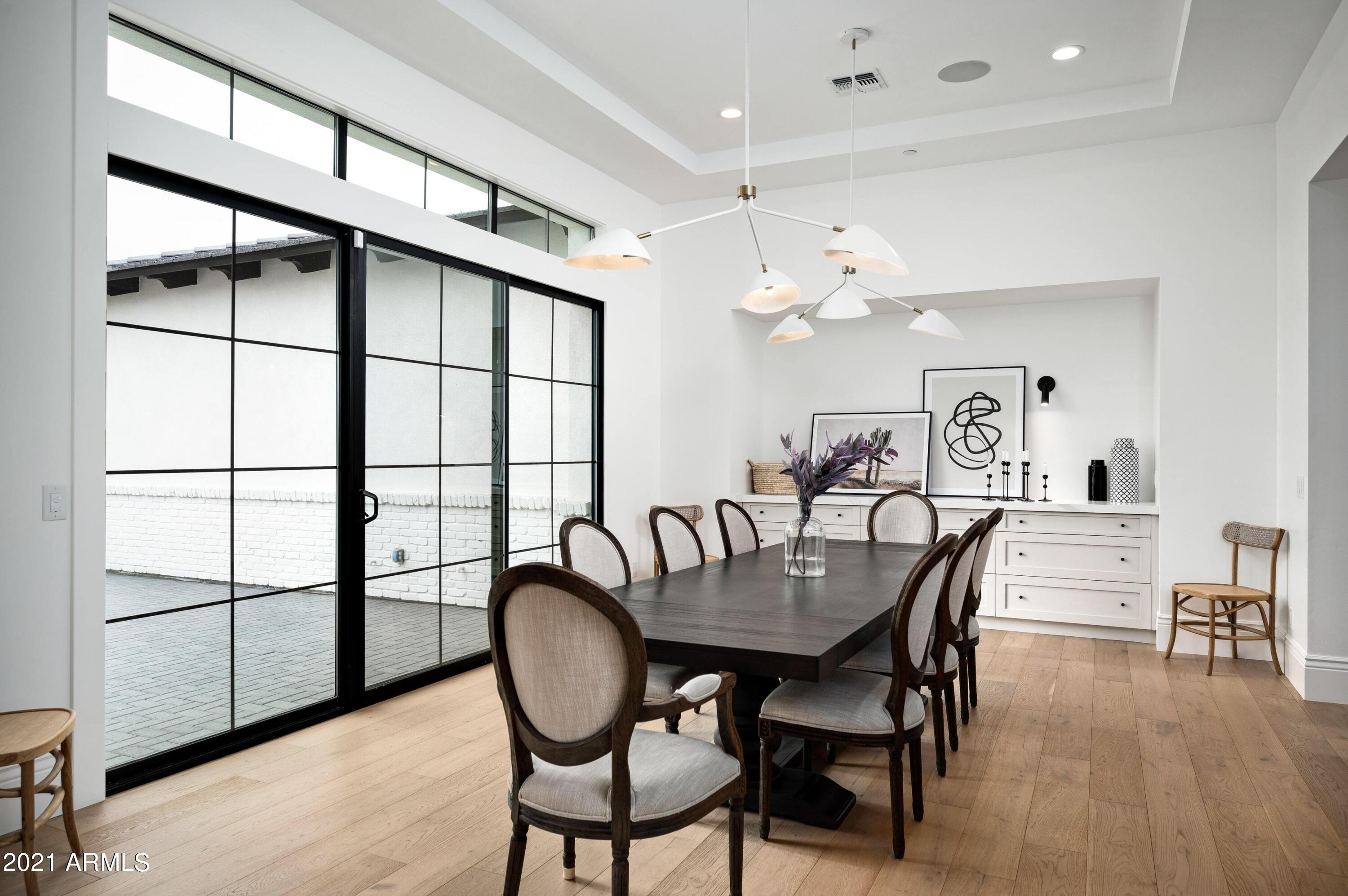 LOR VILLA ESTATES - Residential