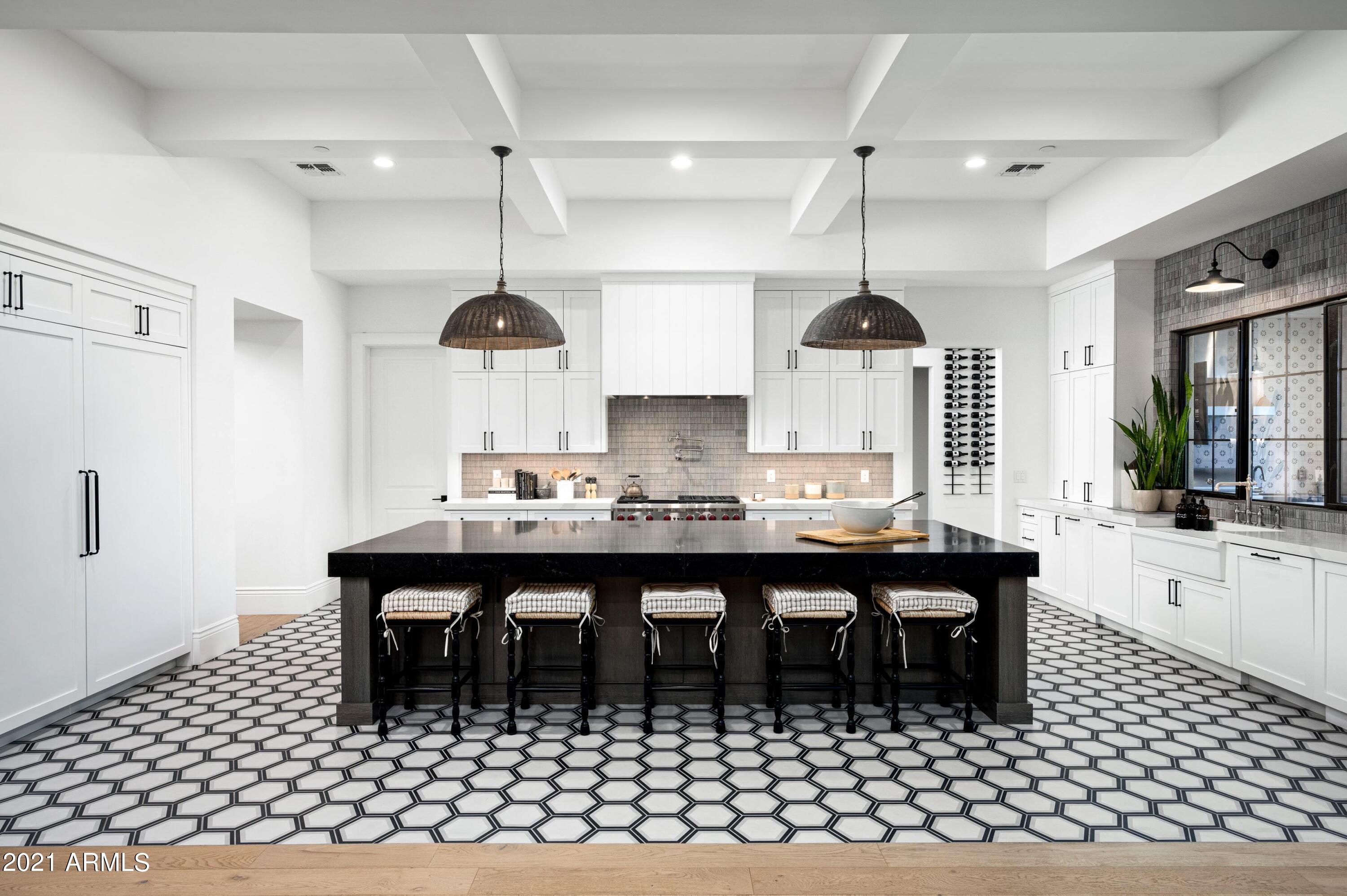 LOR VILLA ESTATES - Residential