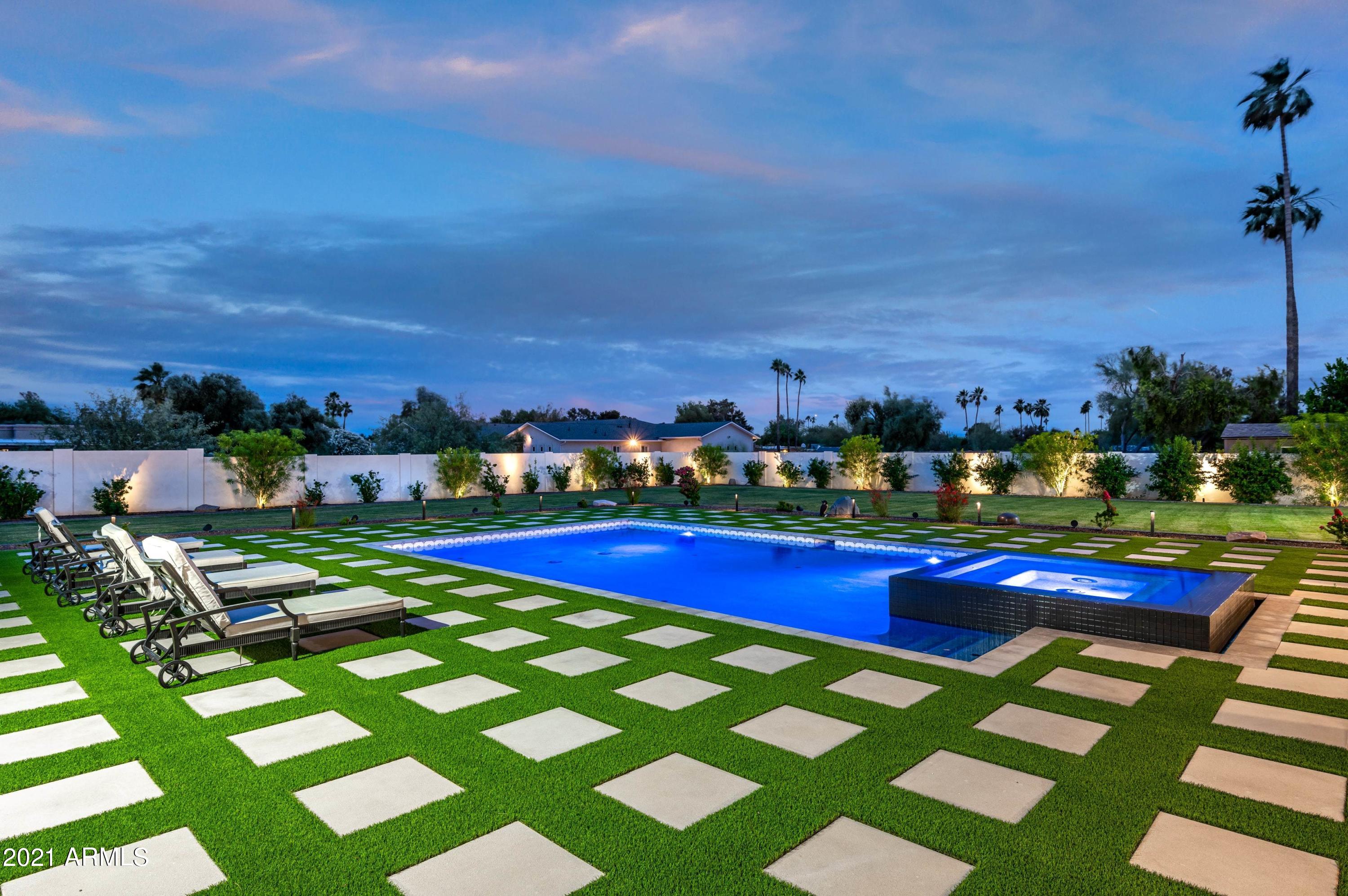 LOR VILLA ESTATES - Residential
