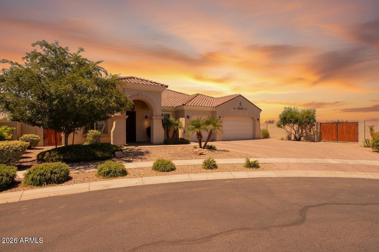 COMMONS AT SOUTH MOUNTAIN - Residential
