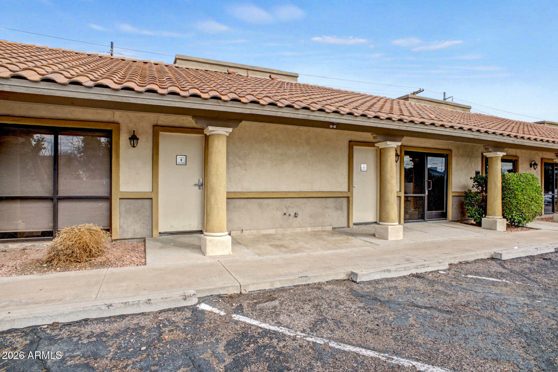BOND ACRES - Commercial Sale