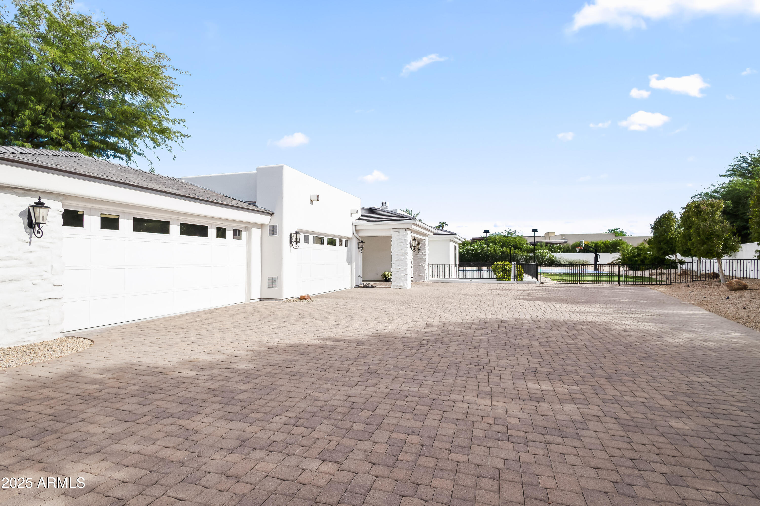 MAN ACRES - Residential