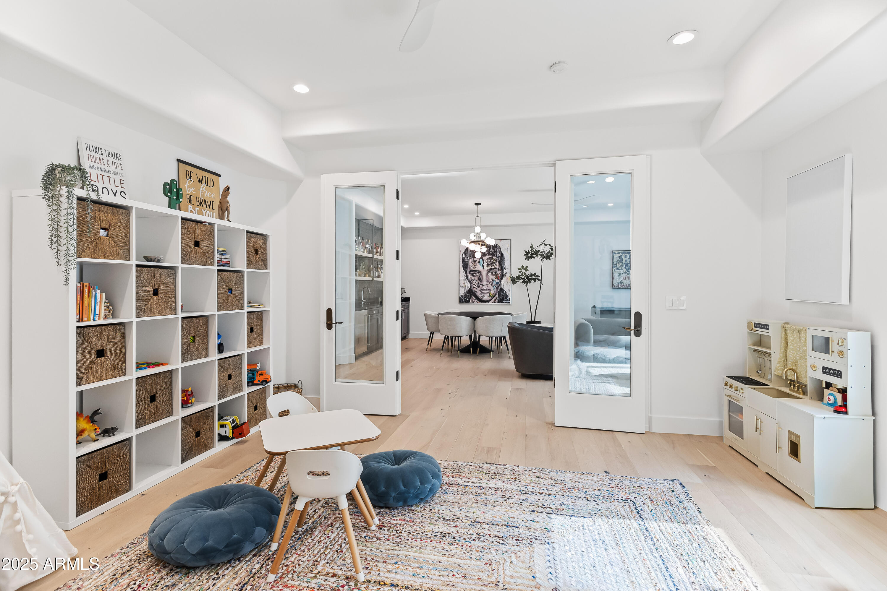 MAN ACRES - Residential