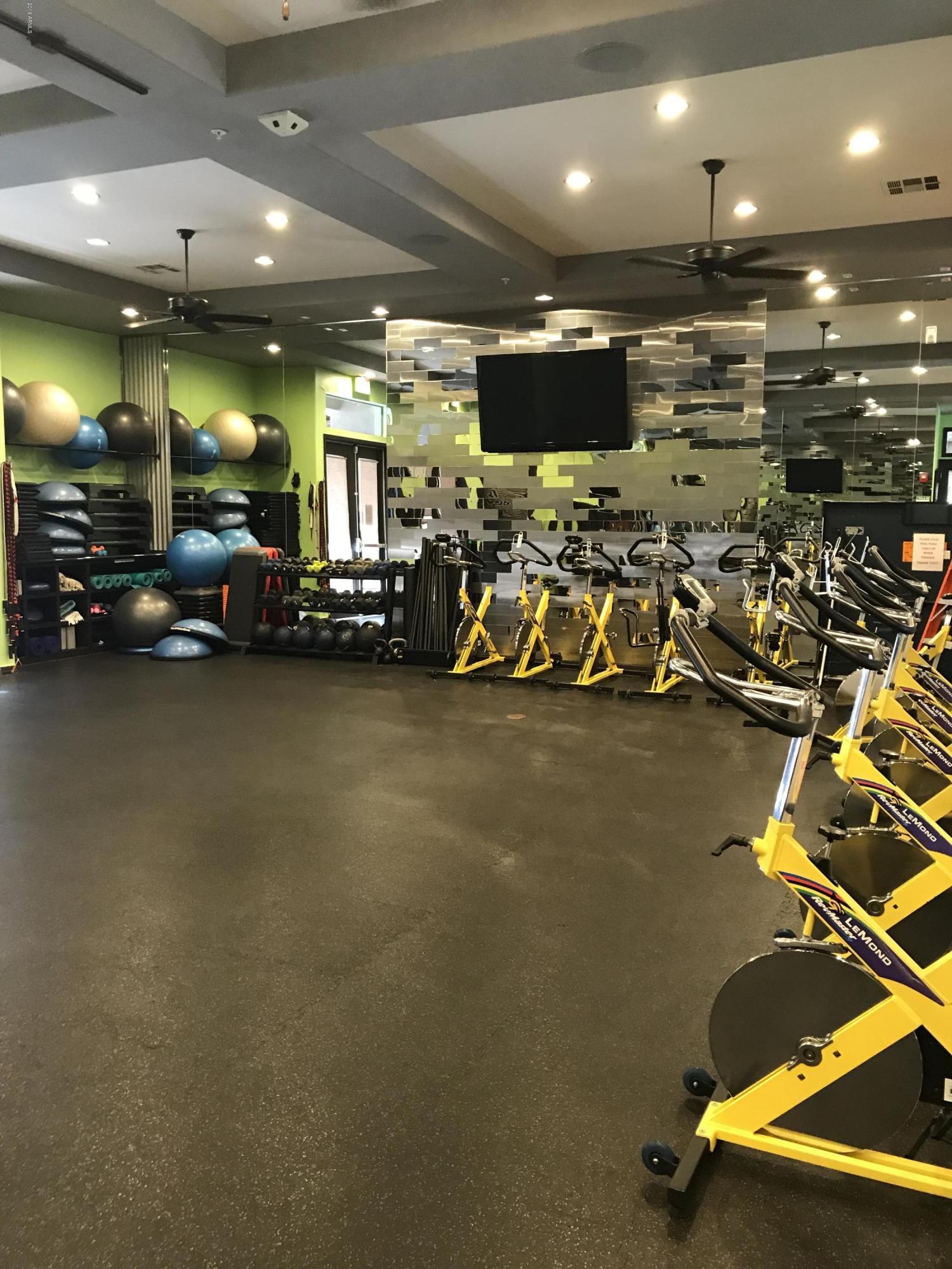 VENU AT GRAYHAWK CONDOMINIUM - Residential Lease