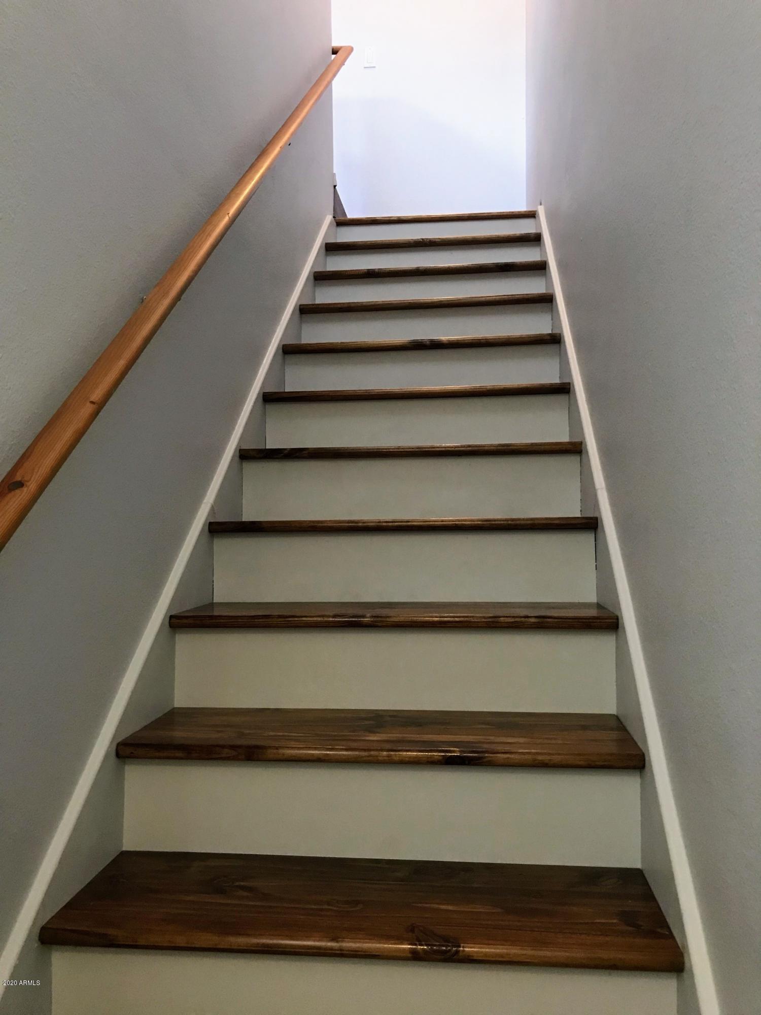 VENU AT GRAYHAWK CONDOMINIUM - Residential Lease