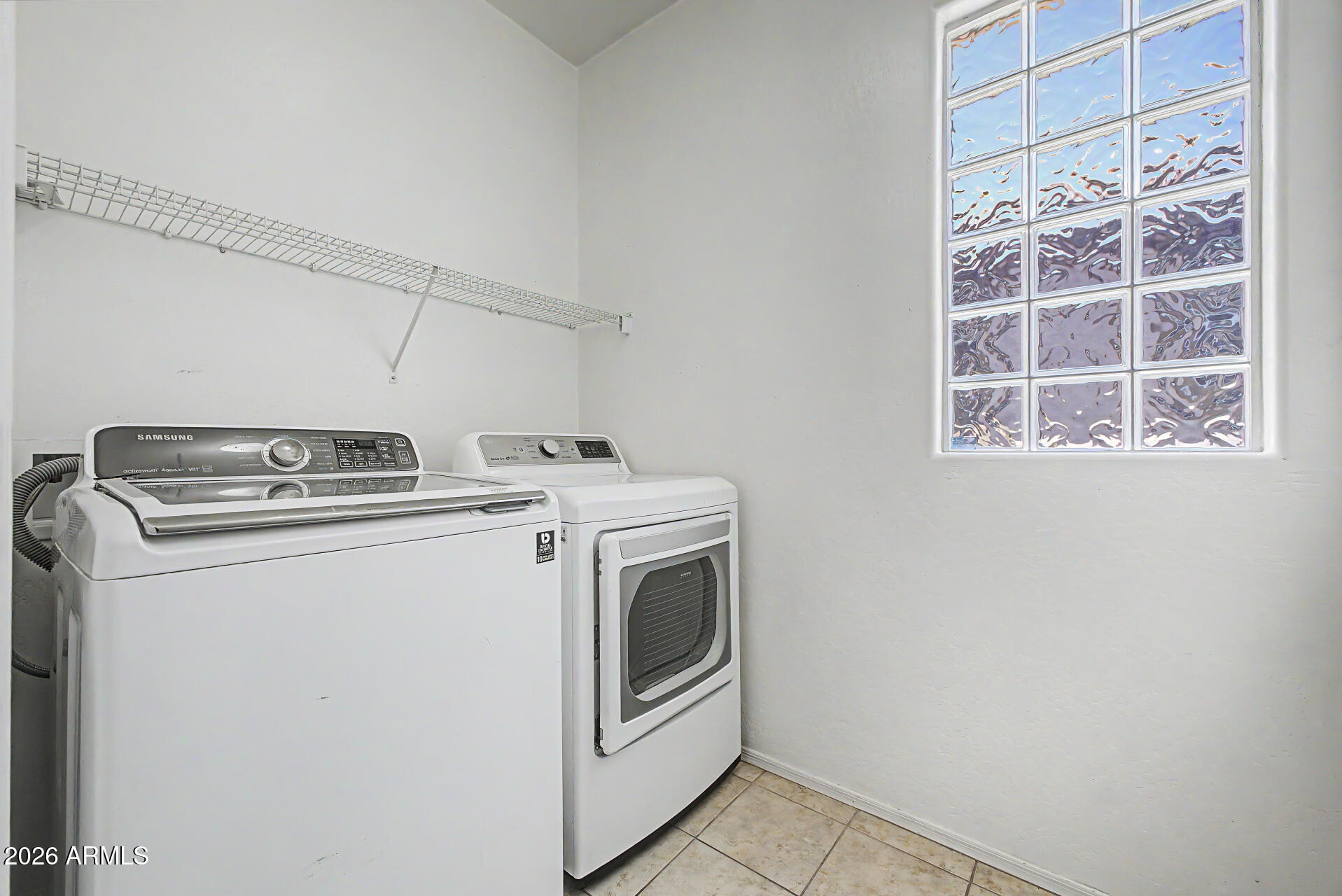 VINSANTO - Residential Lease