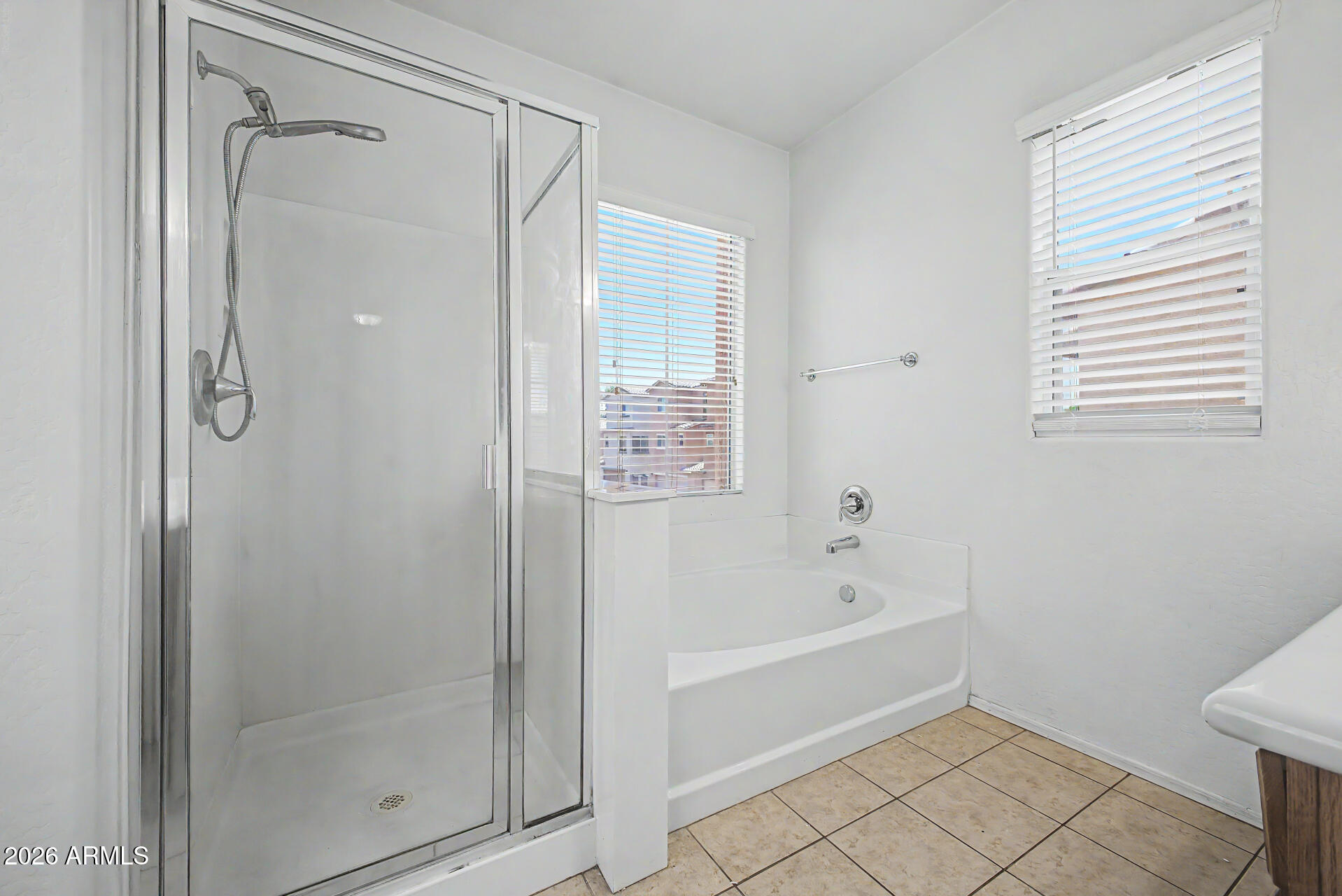 VINSANTO - Residential Lease