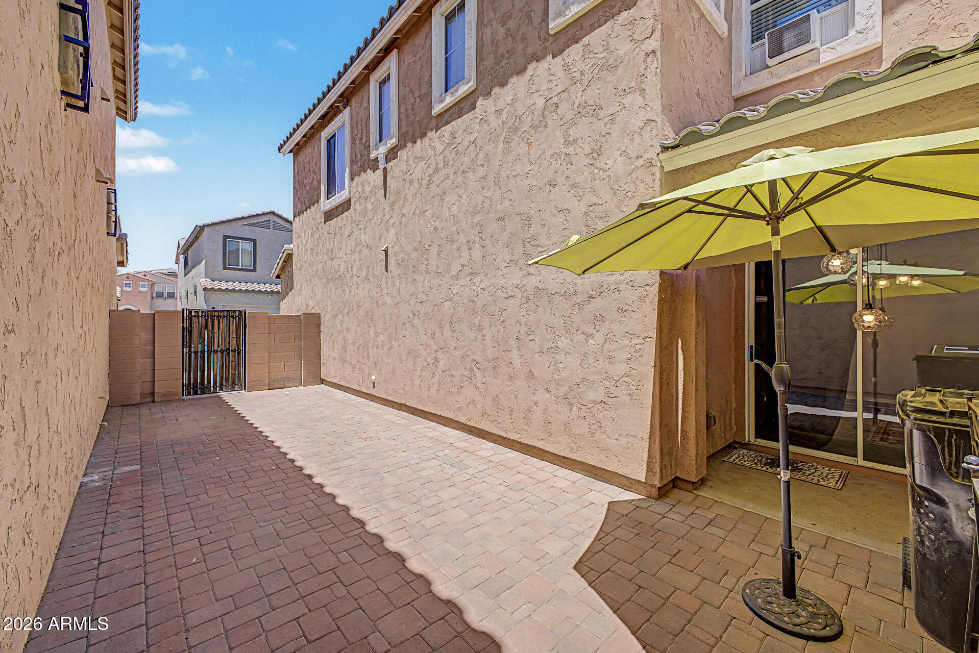 VINSANTO - Residential Lease