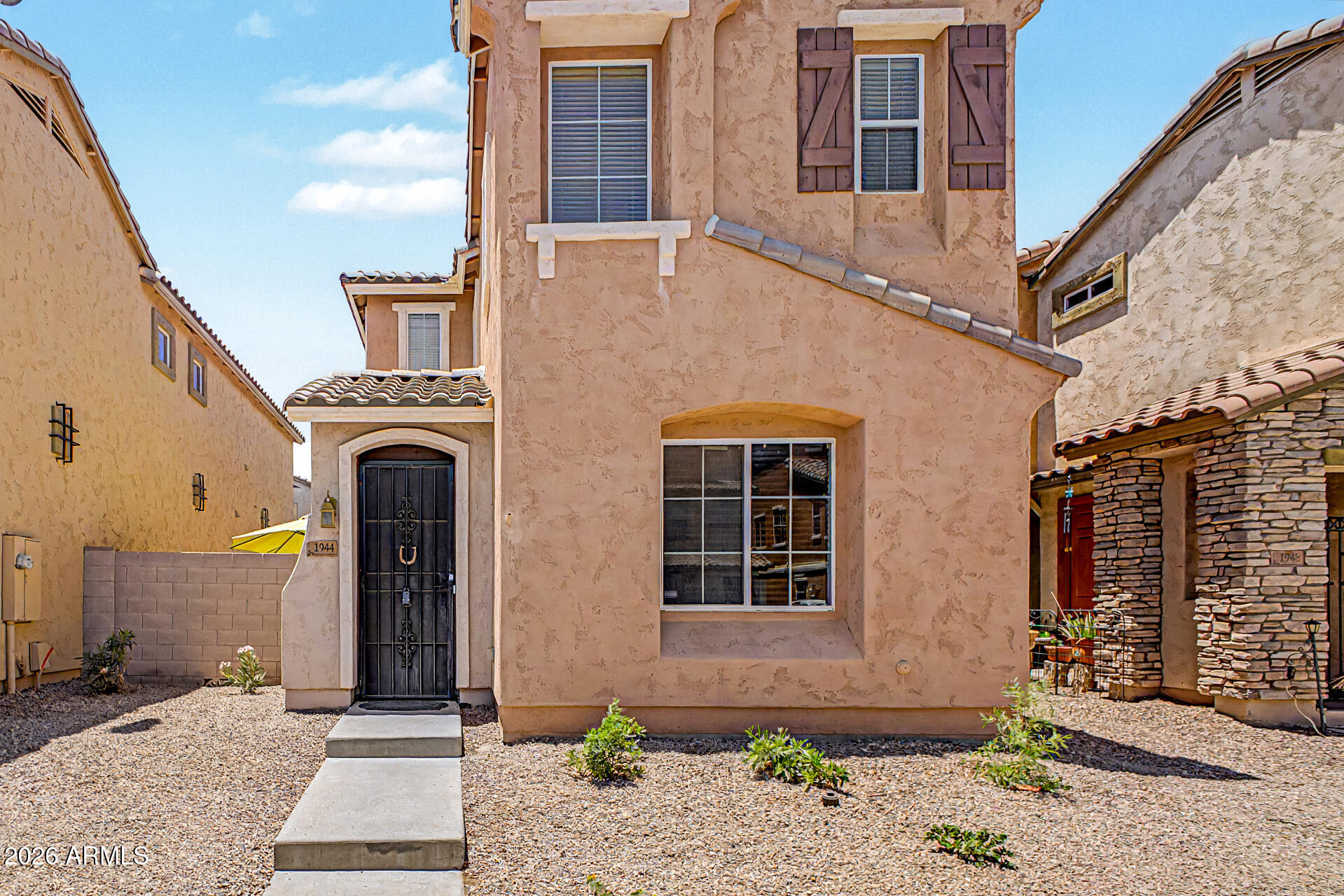 VINSANTO - Residential Lease