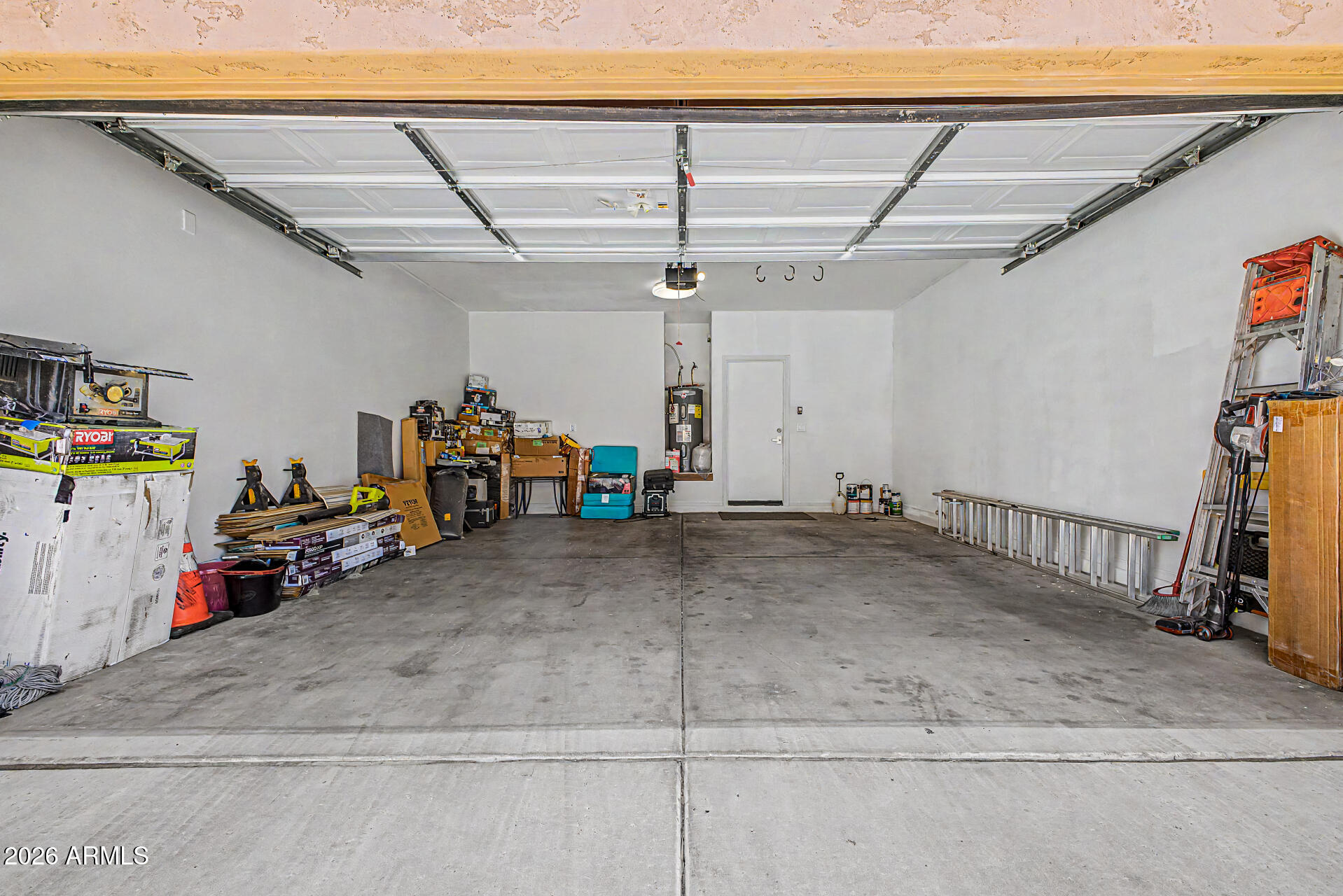 VINSANTO - Residential Lease