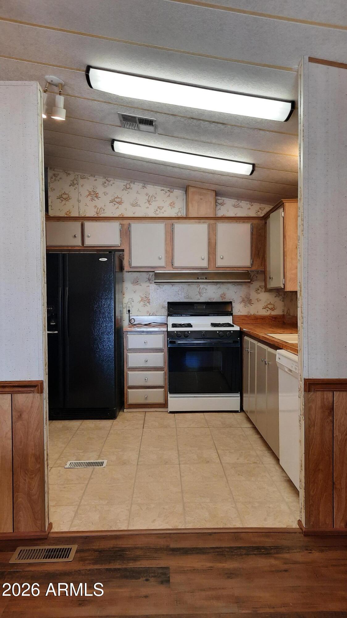 Thunderbird RV & Mobile Home Park - Residential