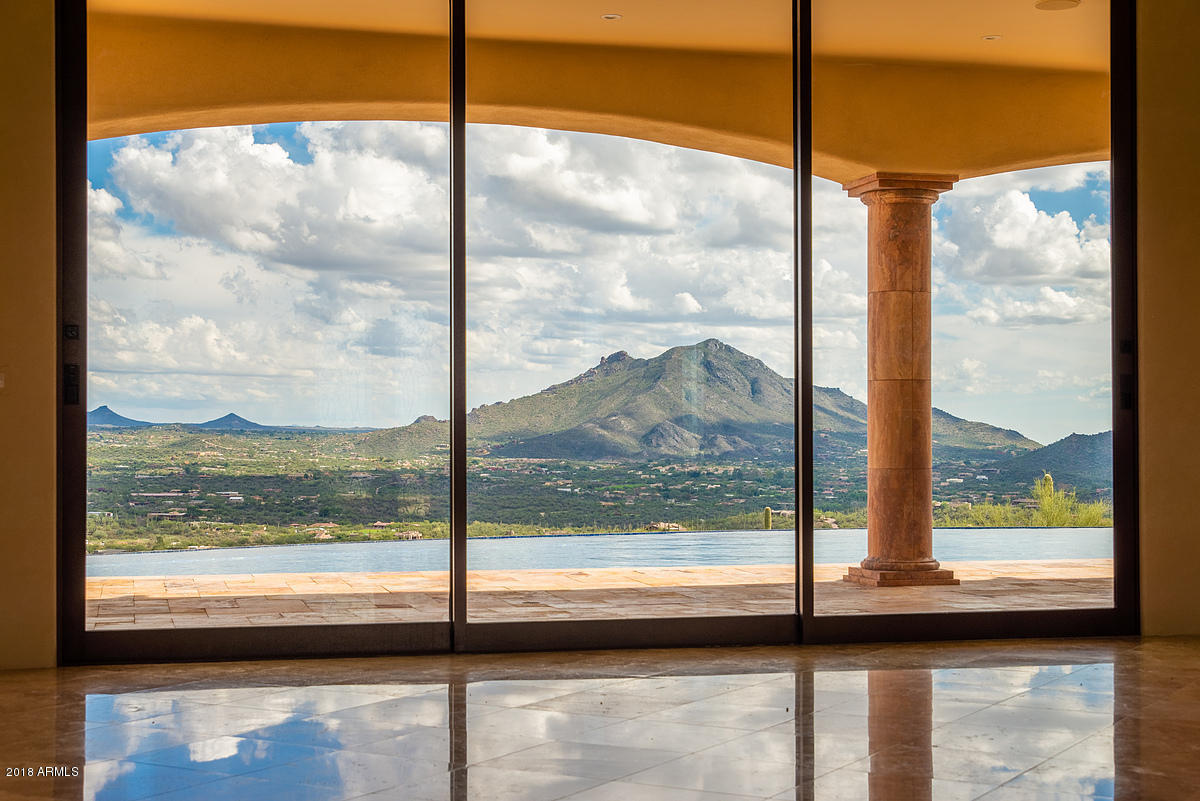 TOP OF THE MOUNTAIN
SEVEN SISTERS - Residential