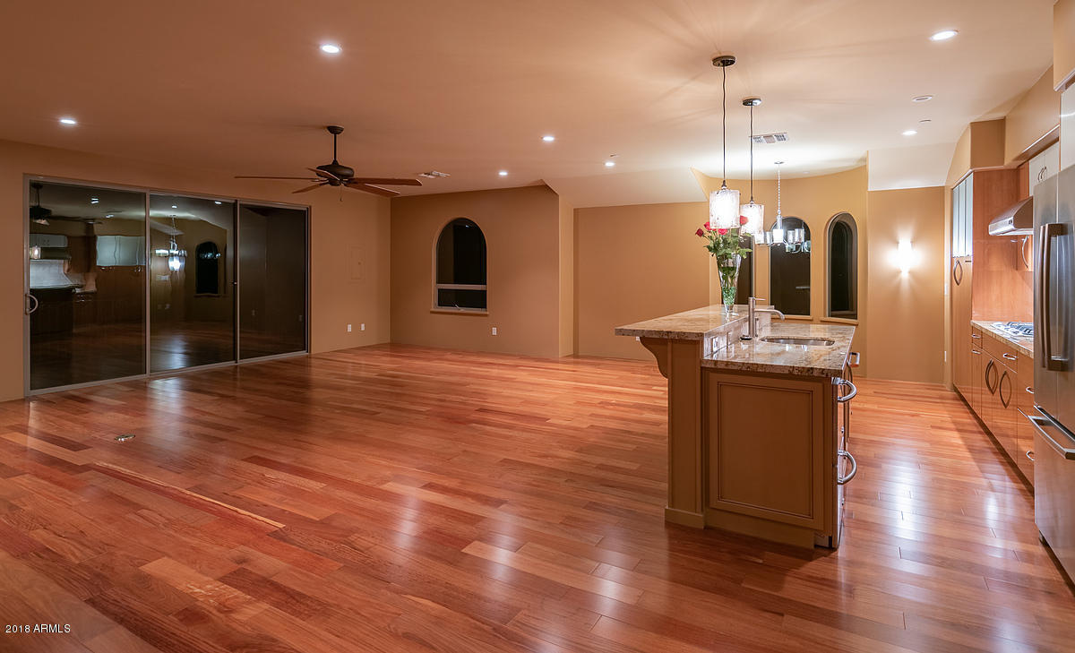 TOP OF THE MOUNTAIN
SEVEN SISTERS - Residential