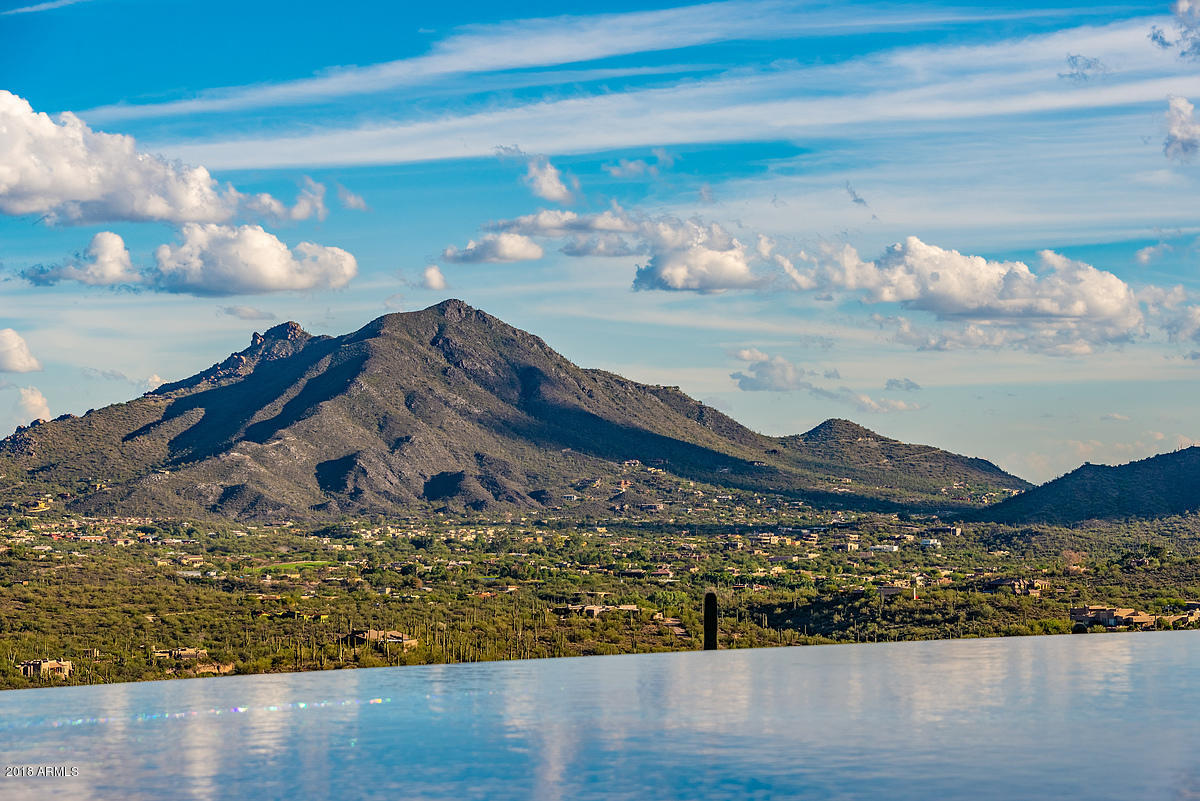 TOP OF THE MOUNTAIN
SEVEN SISTERS - Residential