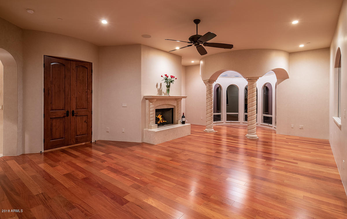TOP OF THE MOUNTAIN
SEVEN SISTERS - Residential
