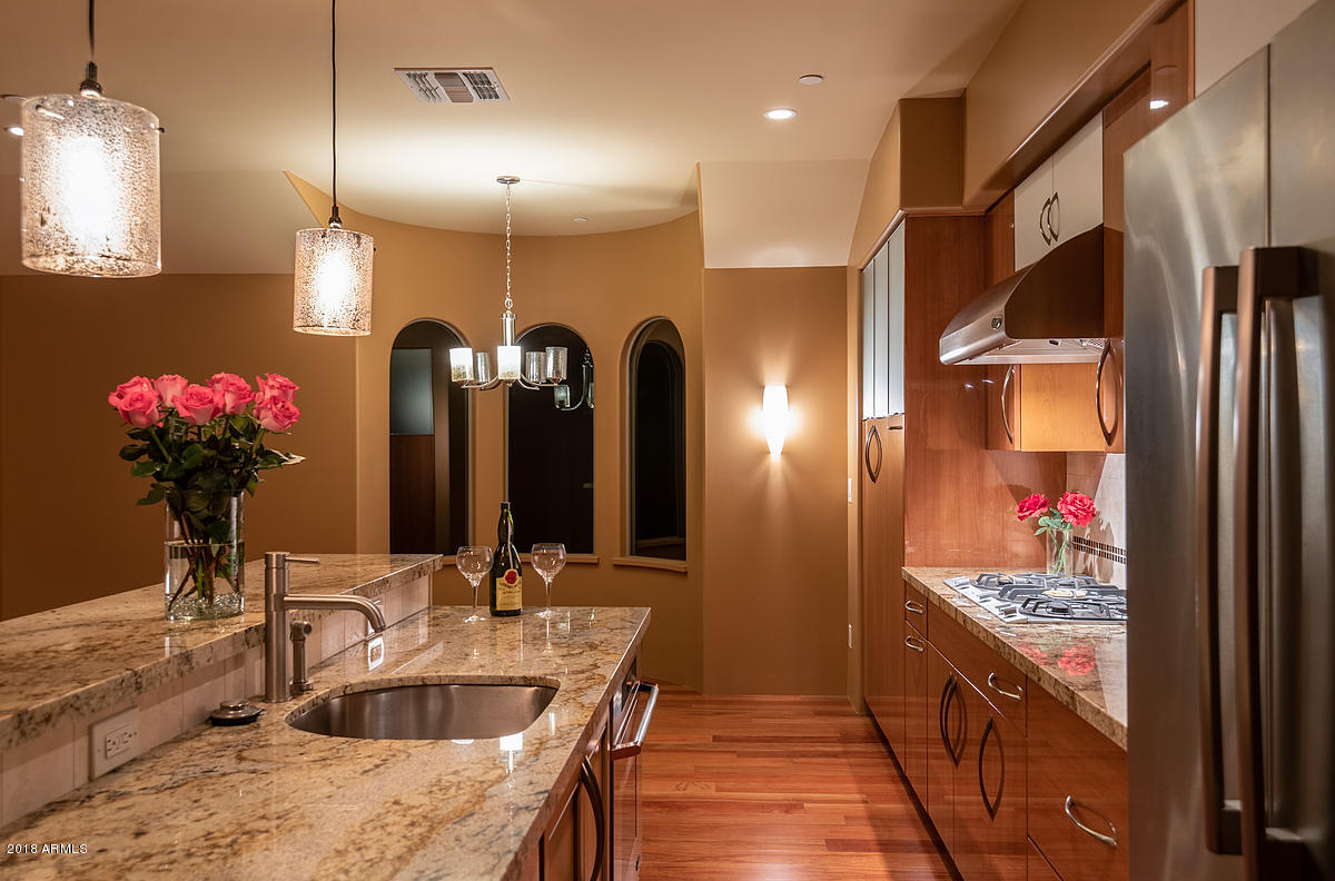 TOP OF THE MOUNTAIN
SEVEN SISTERS - Residential