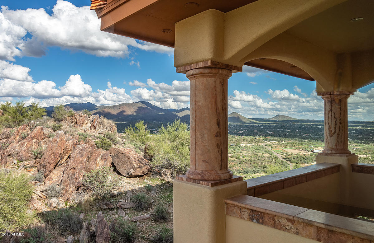 TOP OF THE MOUNTAIN
SEVEN SISTERS - Residential