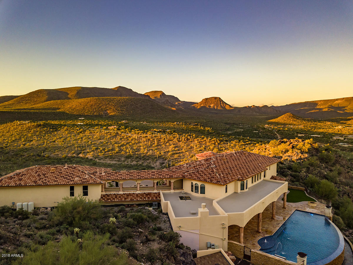 TOP OF THE MOUNTAIN
SEVEN SISTERS - Residential