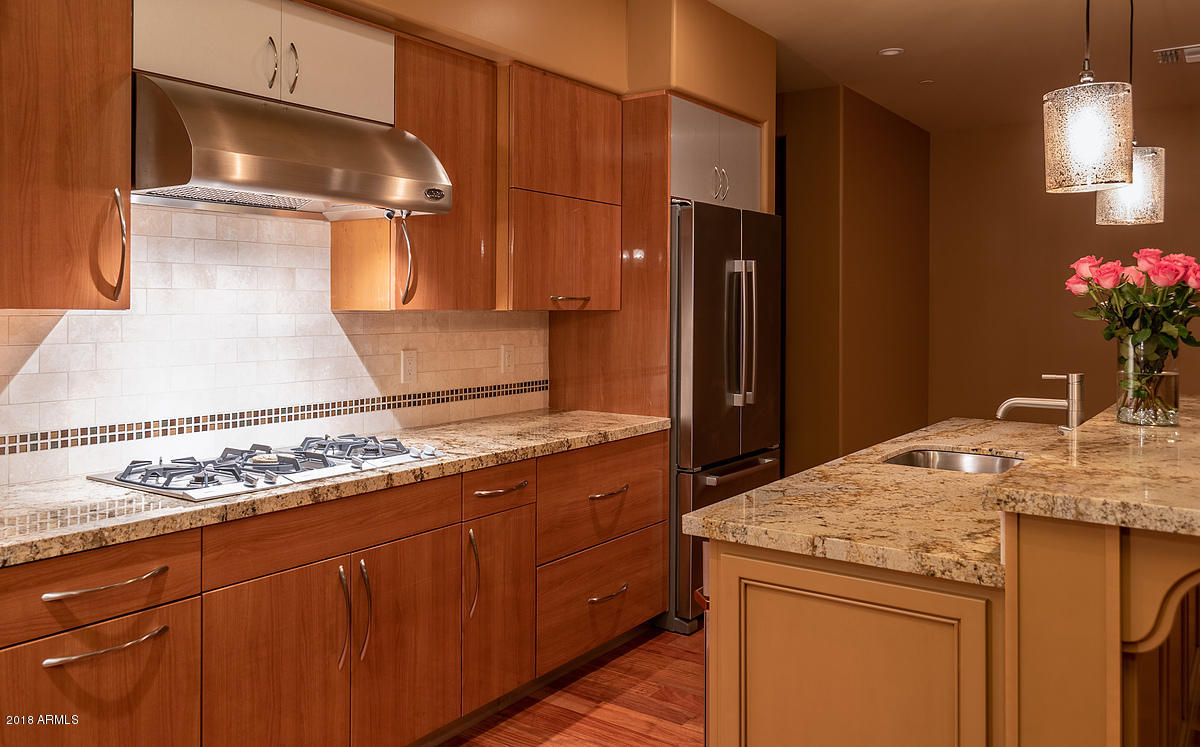 TOP OF THE MOUNTAIN
SEVEN SISTERS - Residential