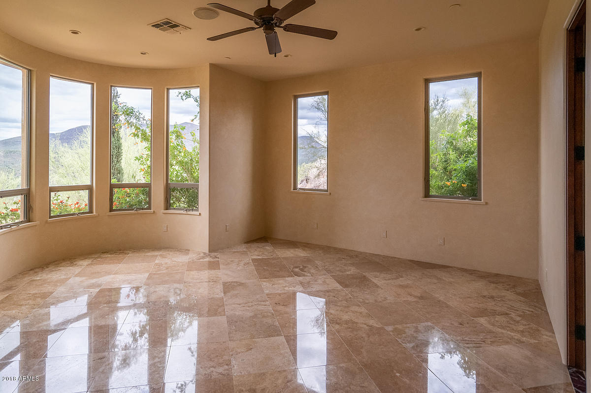 TOP OF THE MOUNTAIN
SEVEN SISTERS - Residential