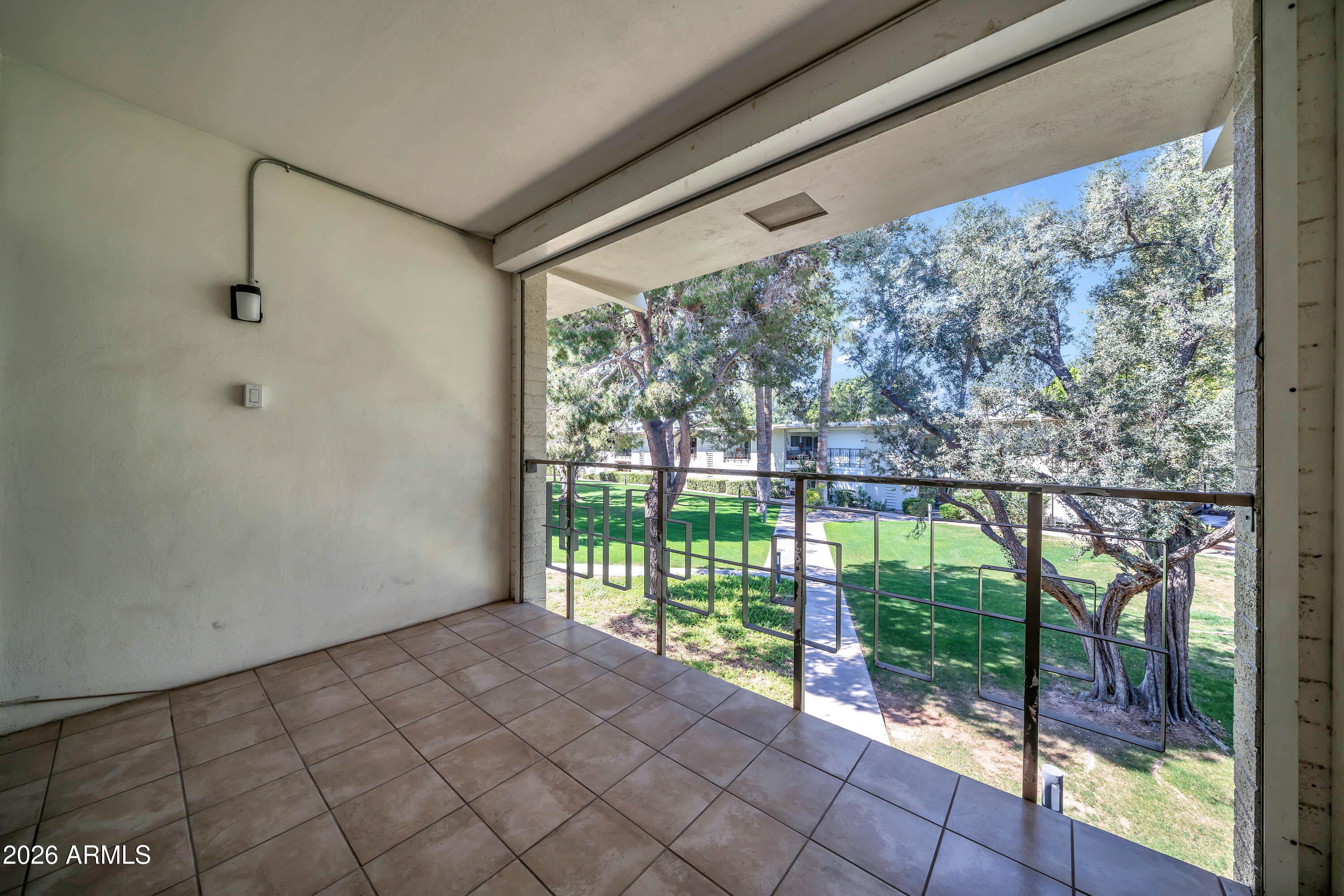 SCOTTSDALE CONDOMINIUMS AMD - Residential