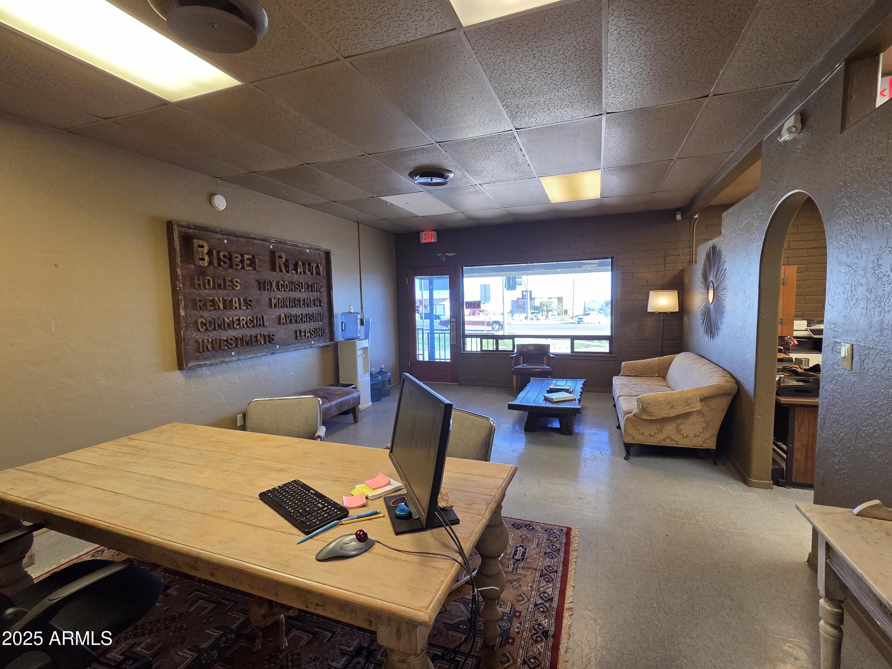 HEDBERG TOWNSITE - Commercial Sale