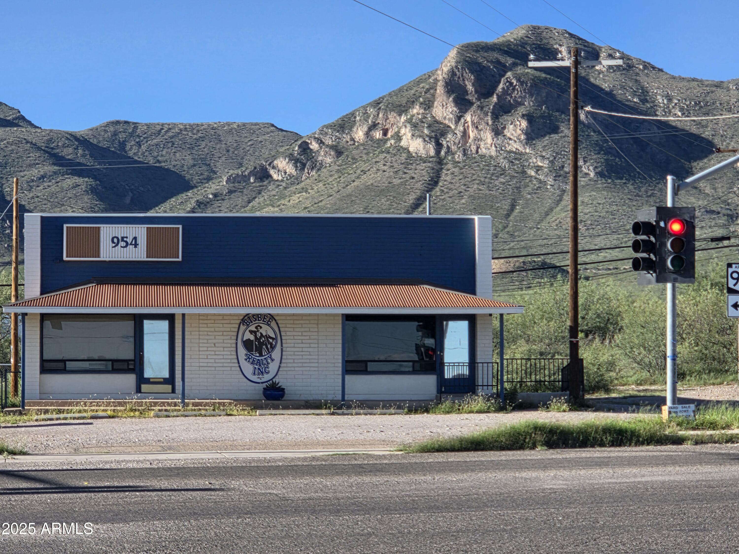 HEDBERG TOWNSITE - Commercial Sale