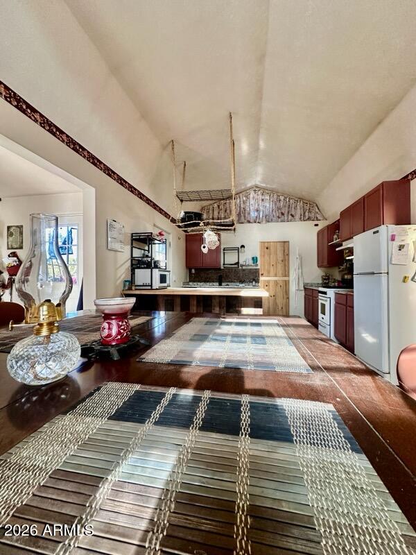 APACHE WOODLAND ESTATES - Residential