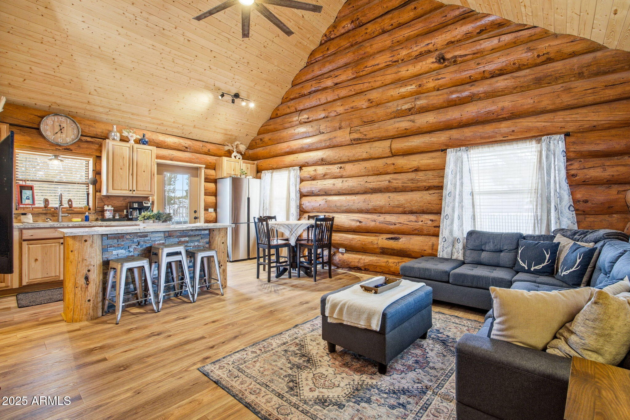 White Mountain Lakes, U9 - Residential