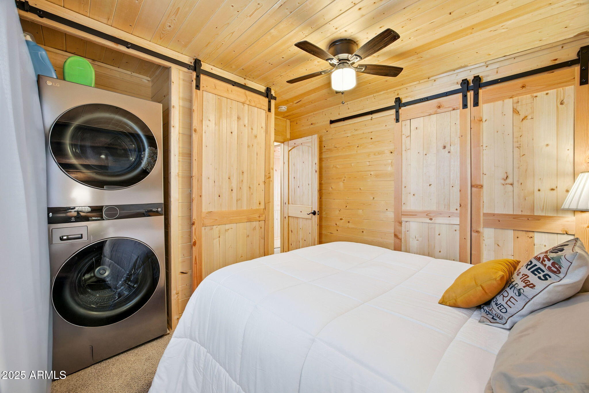 White Mountain Lakes, U9 - Residential