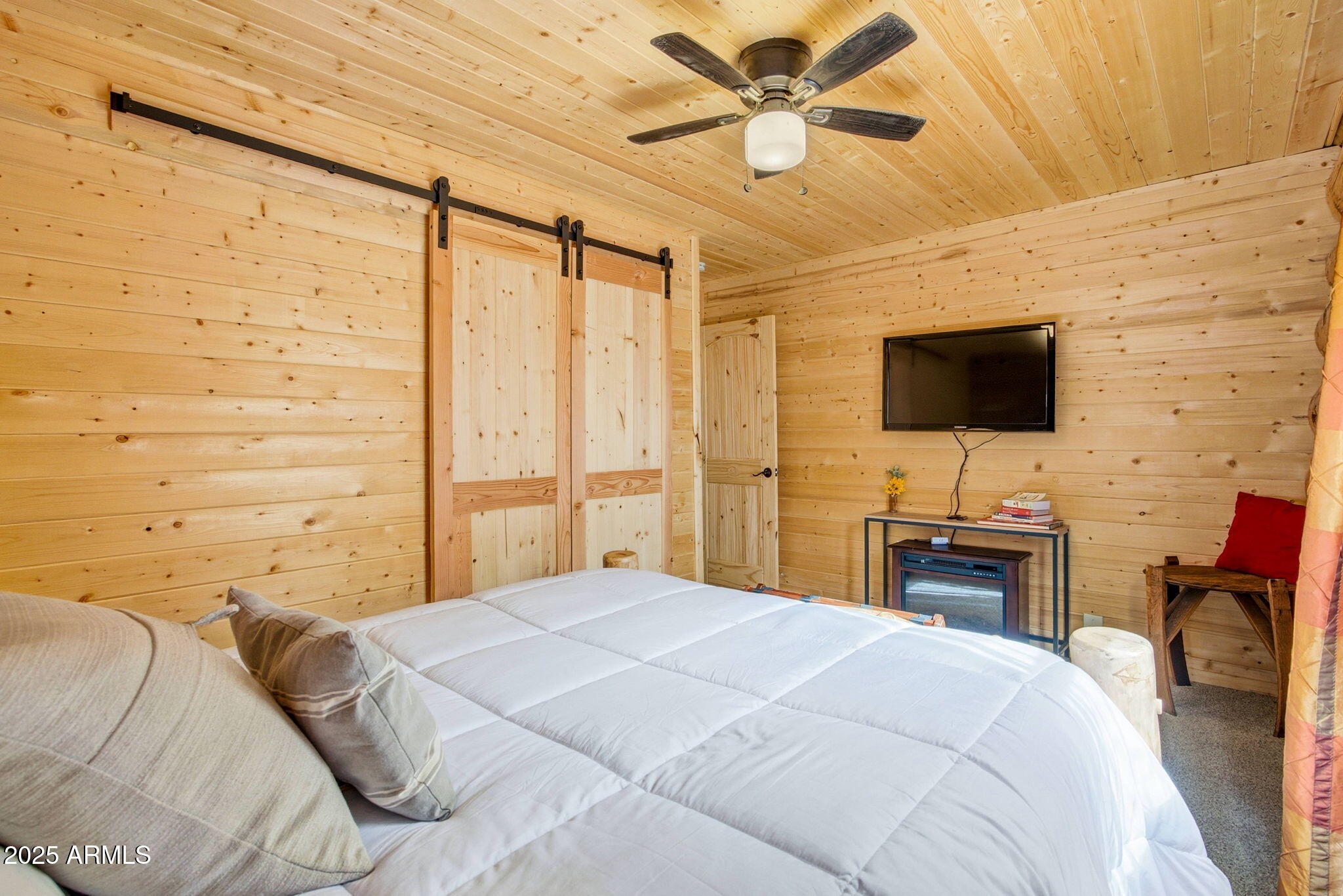 White Mountain Lakes, U9 - Residential