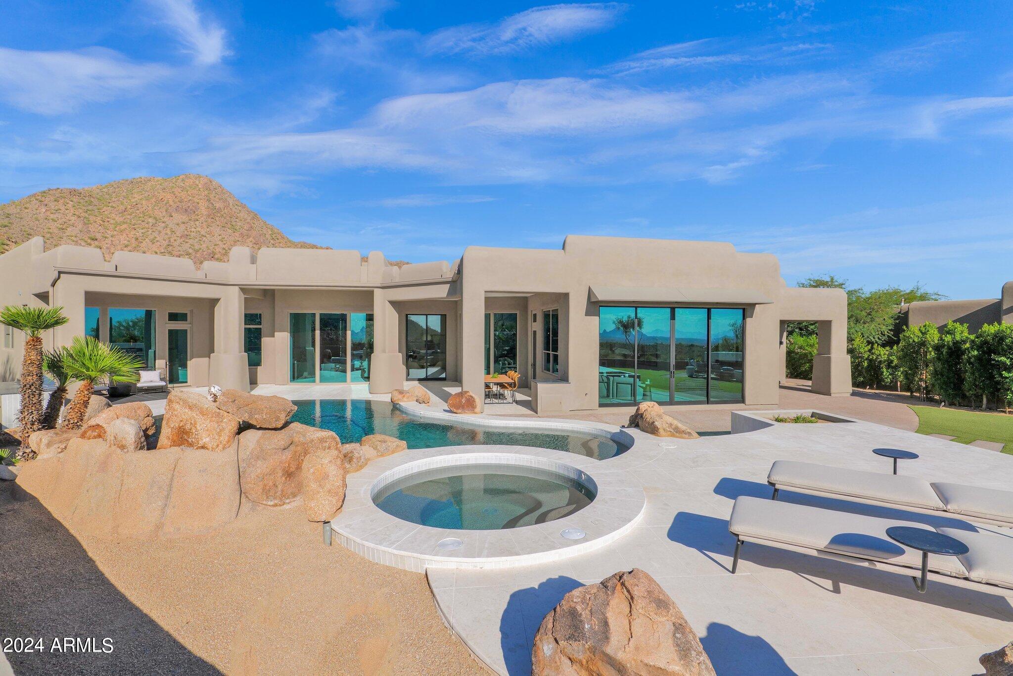 SCOTTSDALE MOUNTAIN - Residential