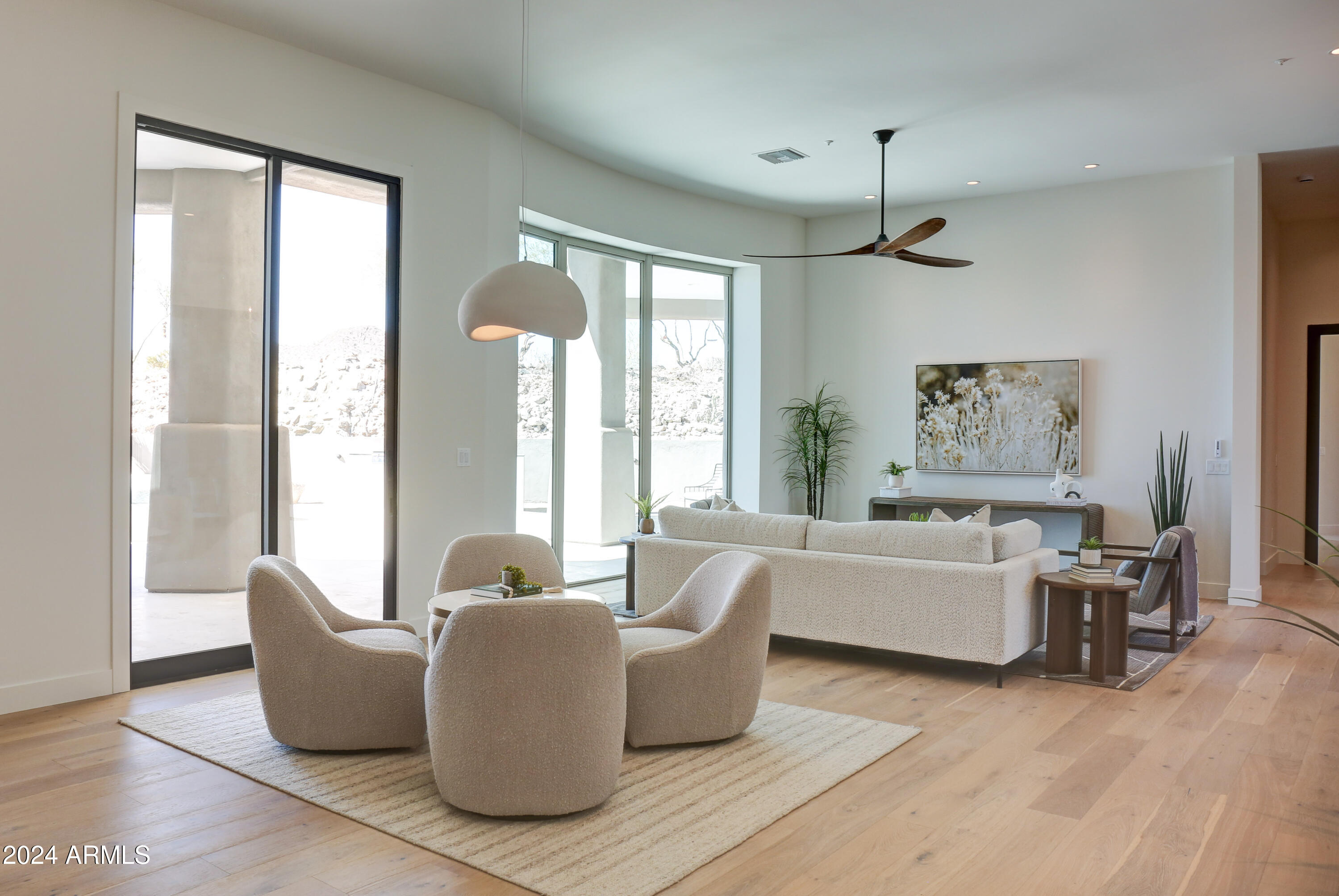 SCOTTSDALE MOUNTAIN - Residential