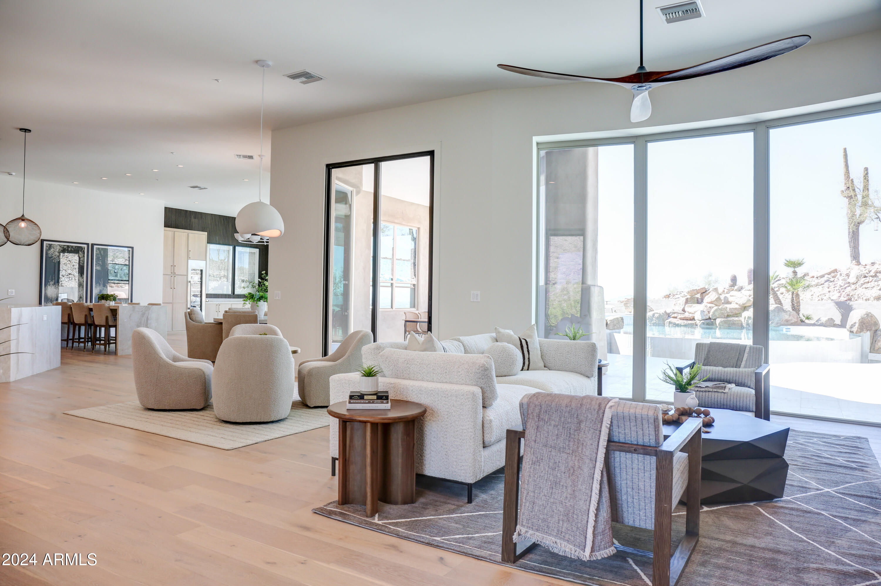 SCOTTSDALE MOUNTAIN - Residential