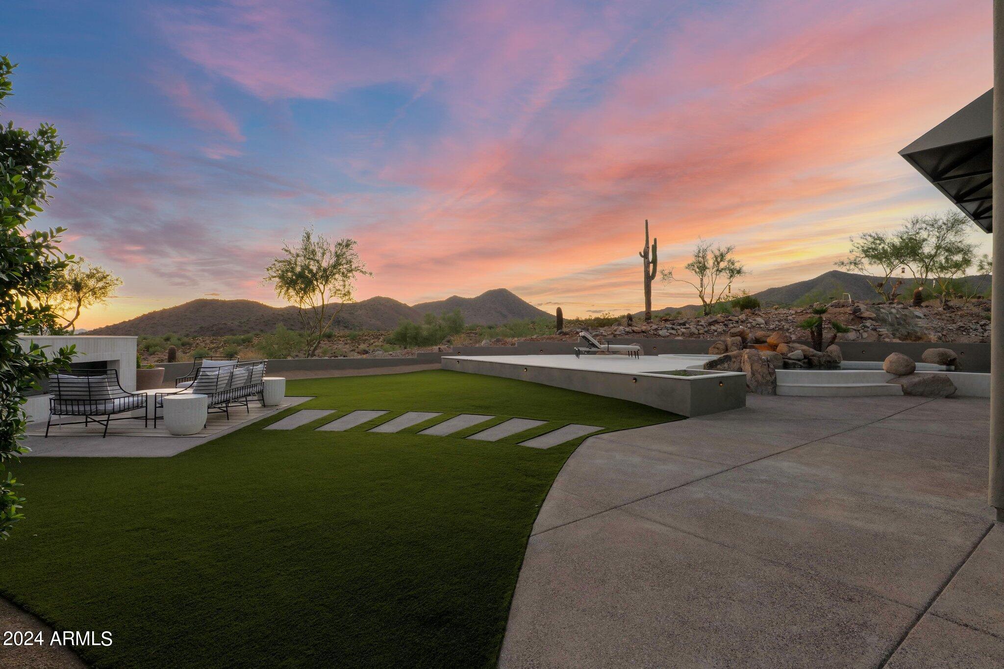 SCOTTSDALE MOUNTAIN - Residential