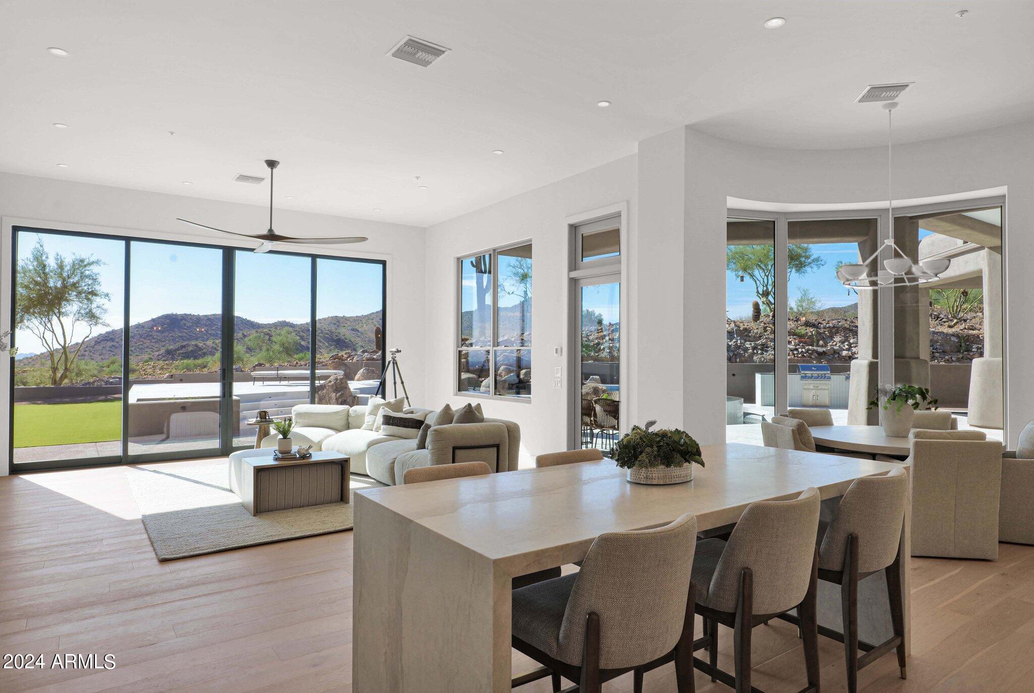 SCOTTSDALE MOUNTAIN - Residential