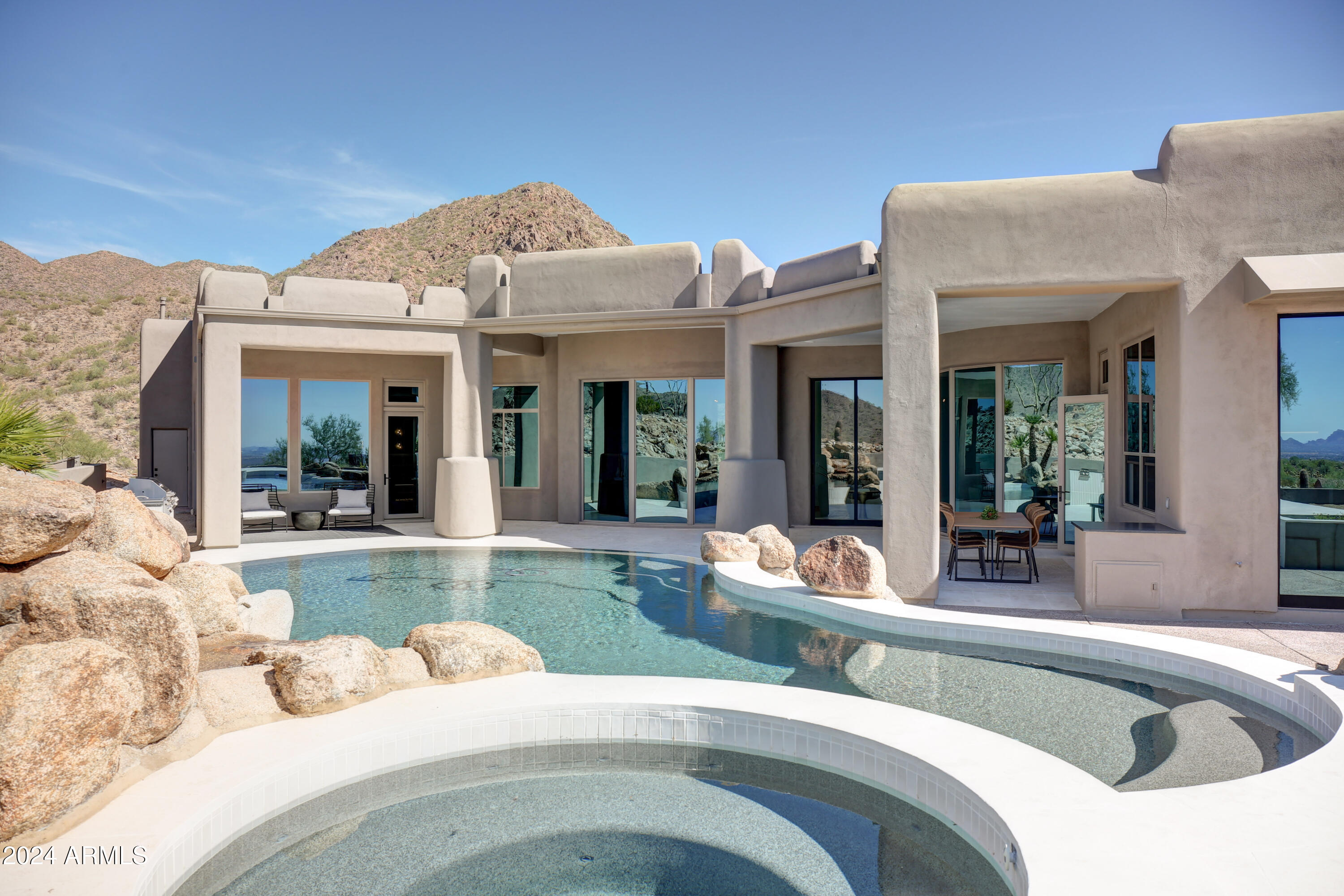 SCOTTSDALE MOUNTAIN - Residential