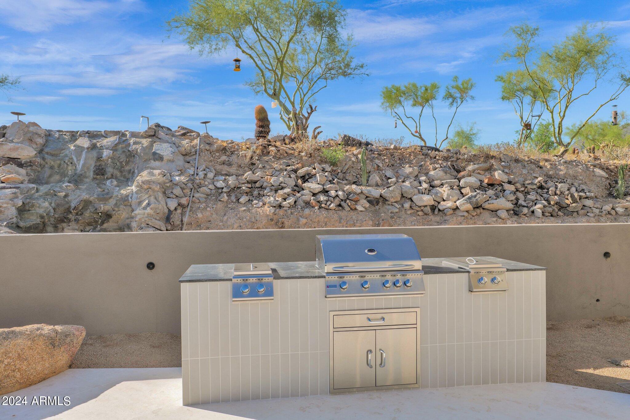 SCOTTSDALE MOUNTAIN - Residential