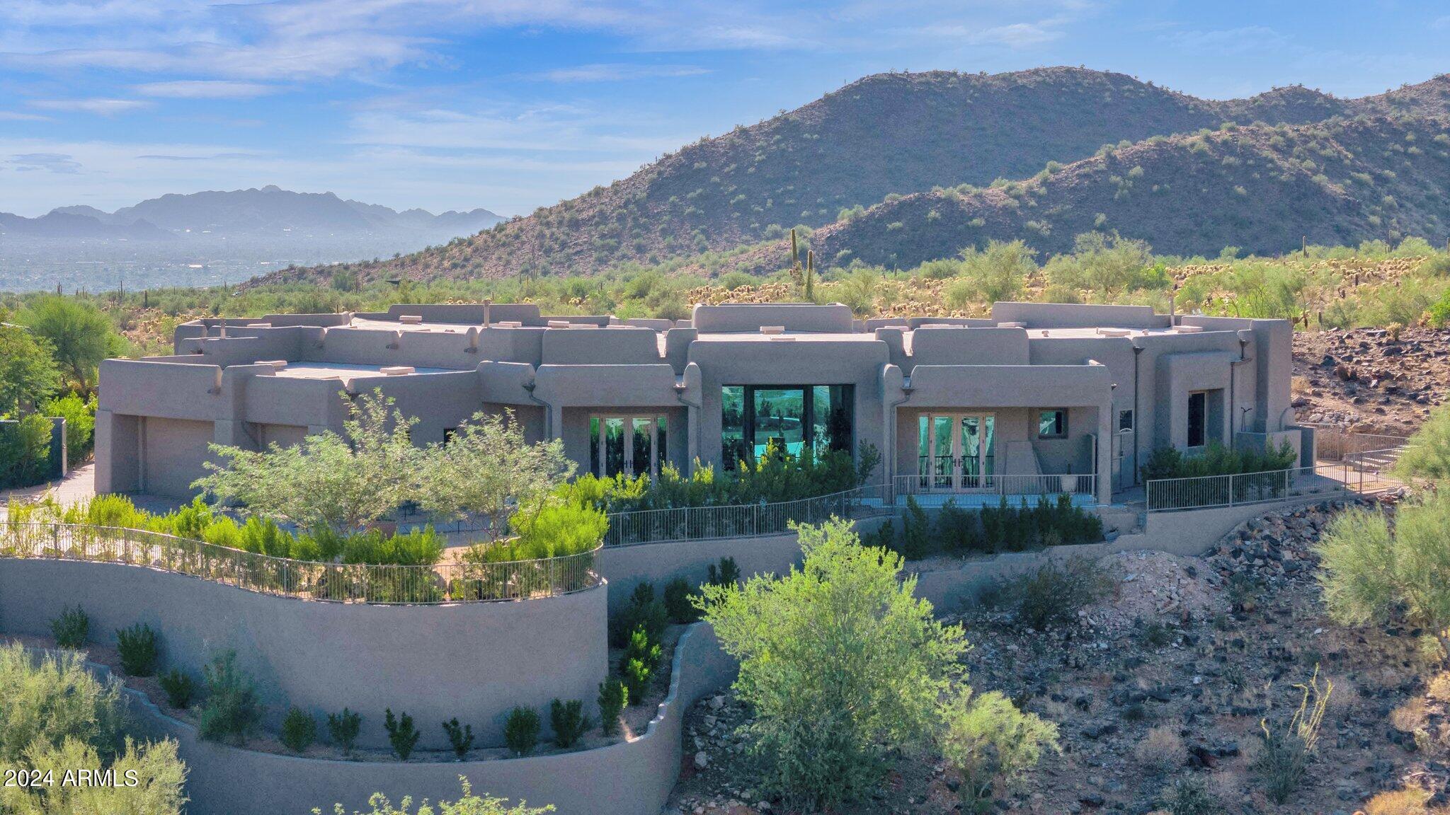 SCOTTSDALE MOUNTAIN - Residential