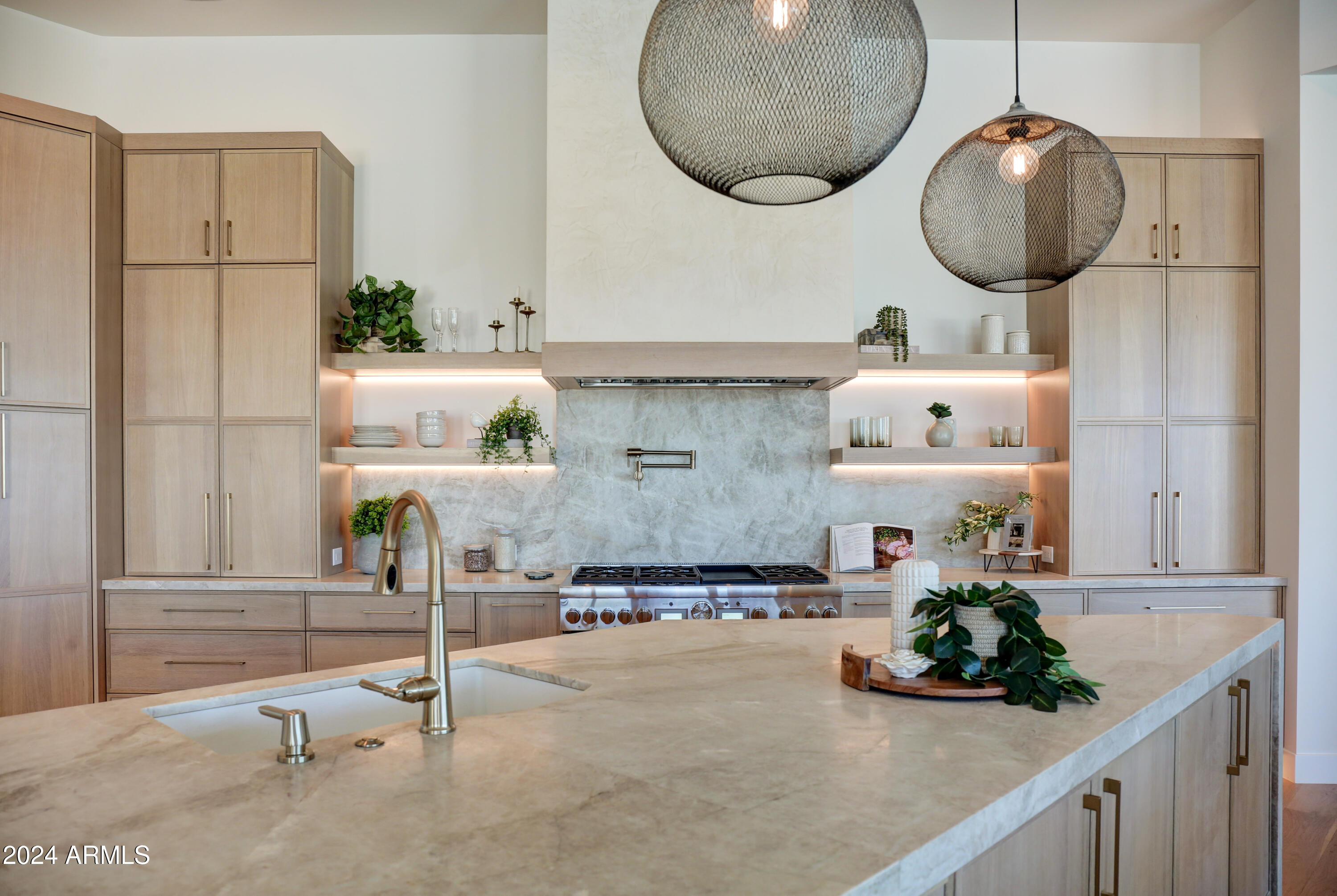 SCOTTSDALE MOUNTAIN - Residential