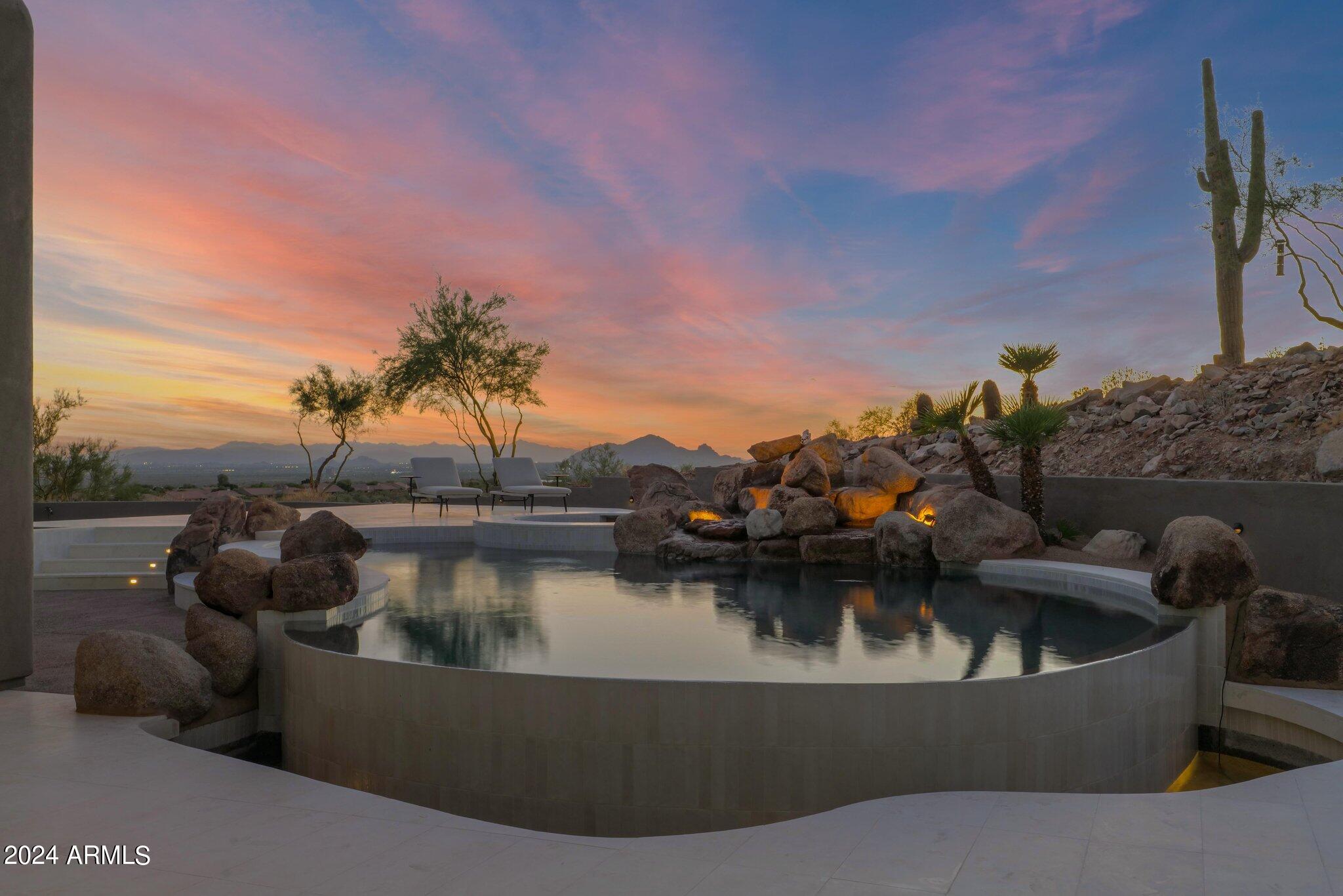SCOTTSDALE MOUNTAIN - Residential