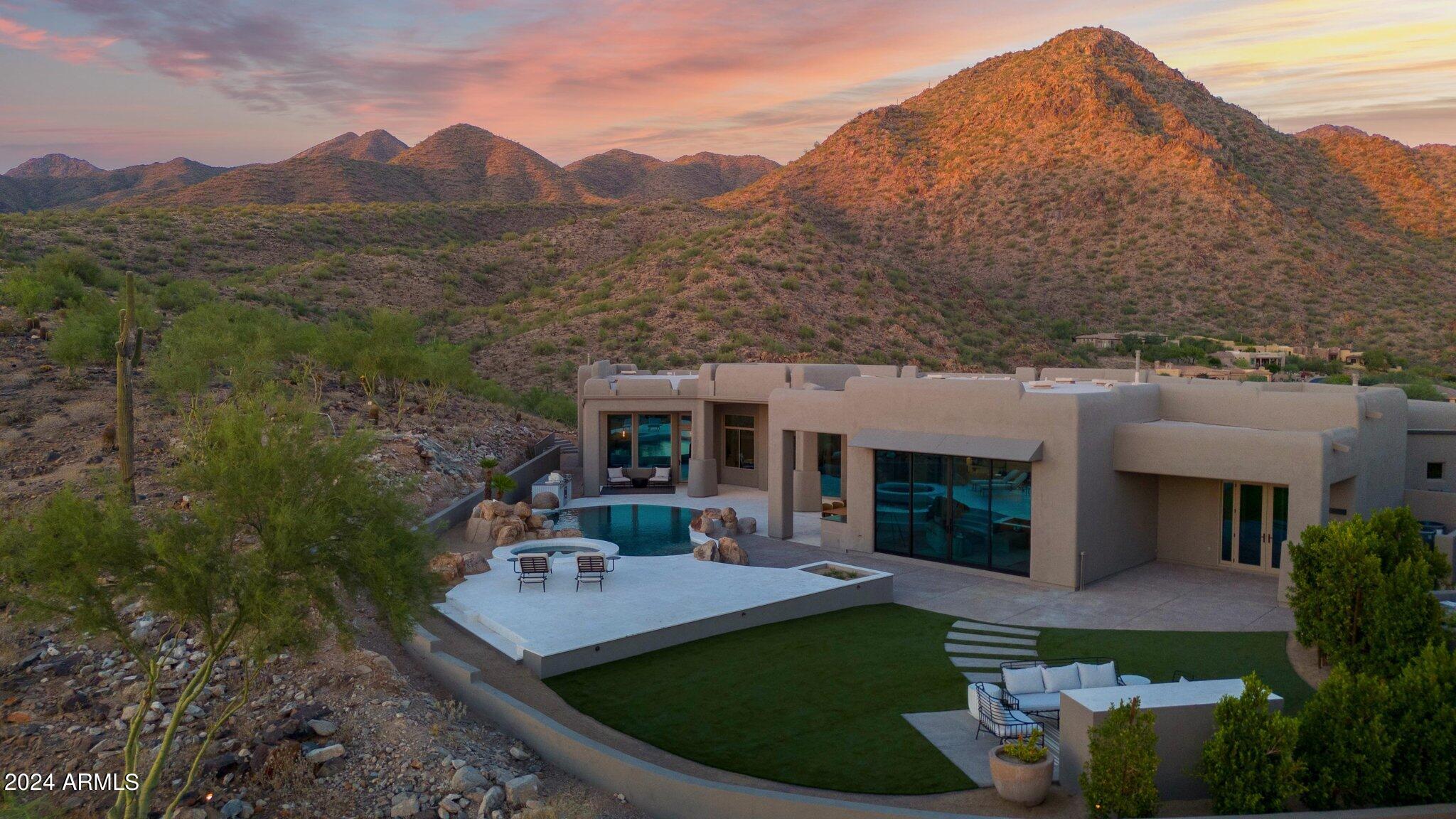 SCOTTSDALE MOUNTAIN - Residential