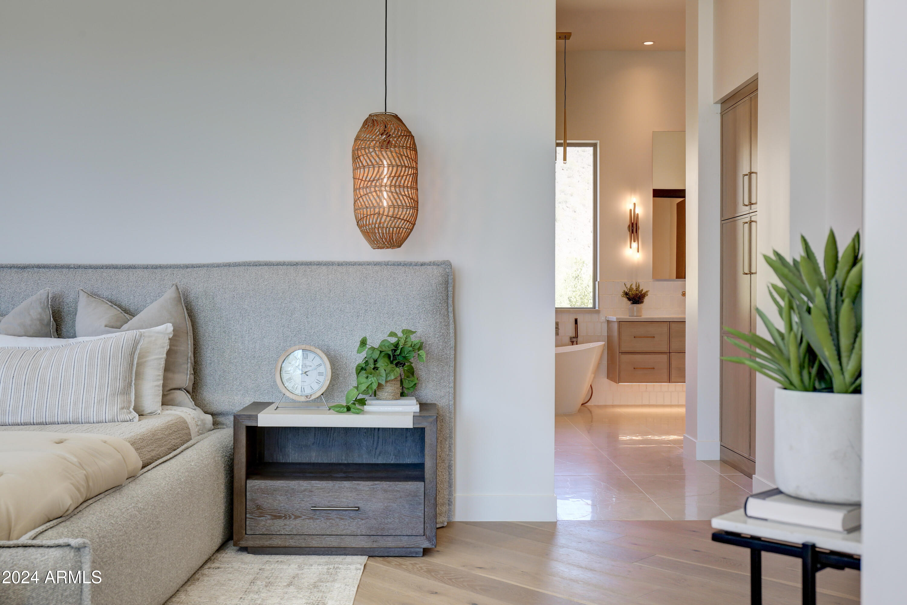 SCOTTSDALE MOUNTAIN - Residential