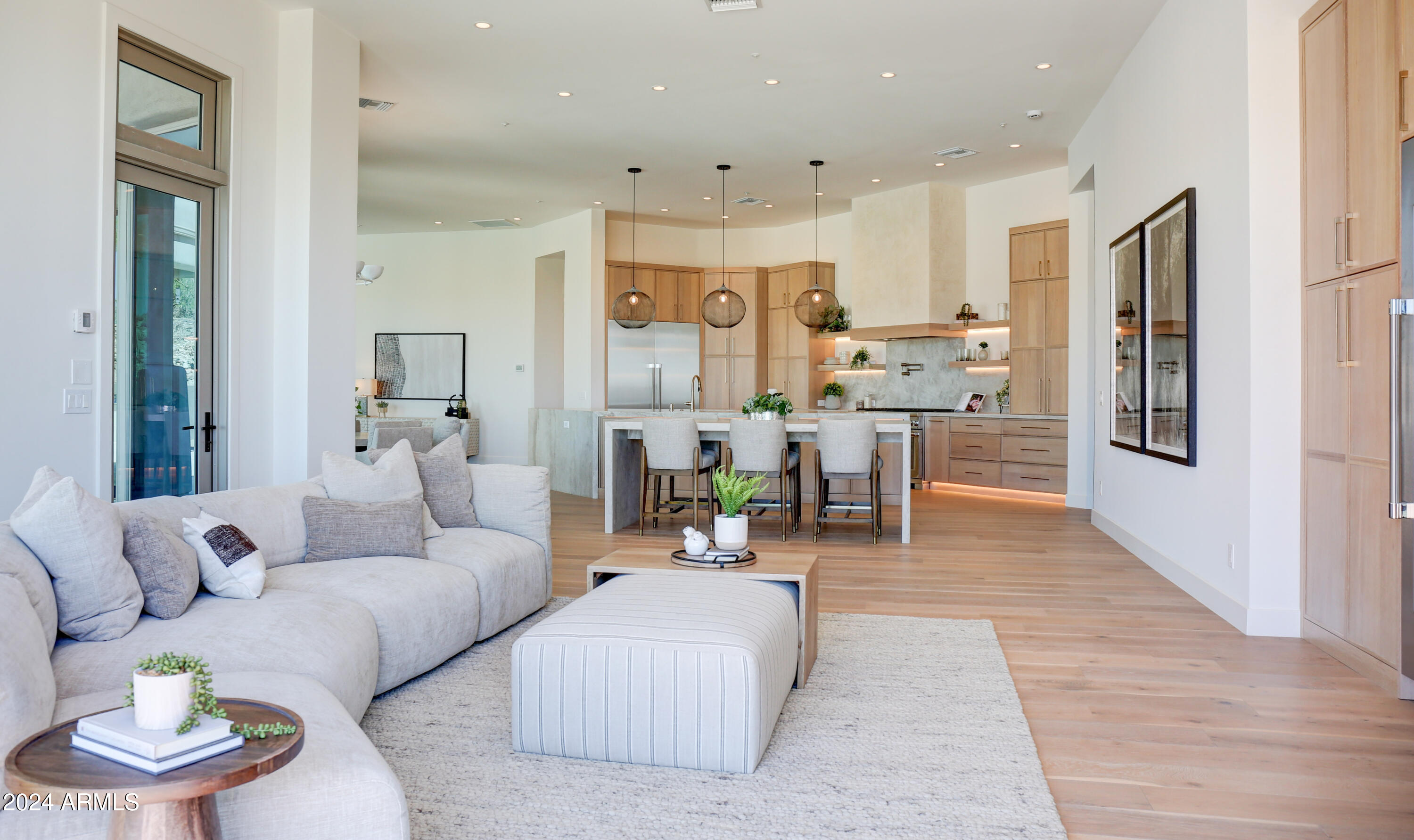 SCOTTSDALE MOUNTAIN - Residential
